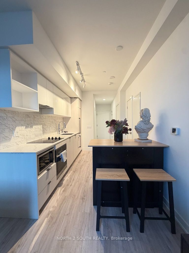 Unit 803 - 252 Church Street, Toronto 2