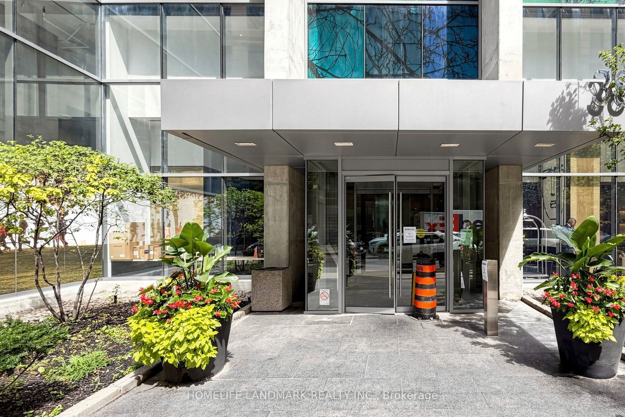 Unit 1508 - 38 Grenville Street, Toronto 2