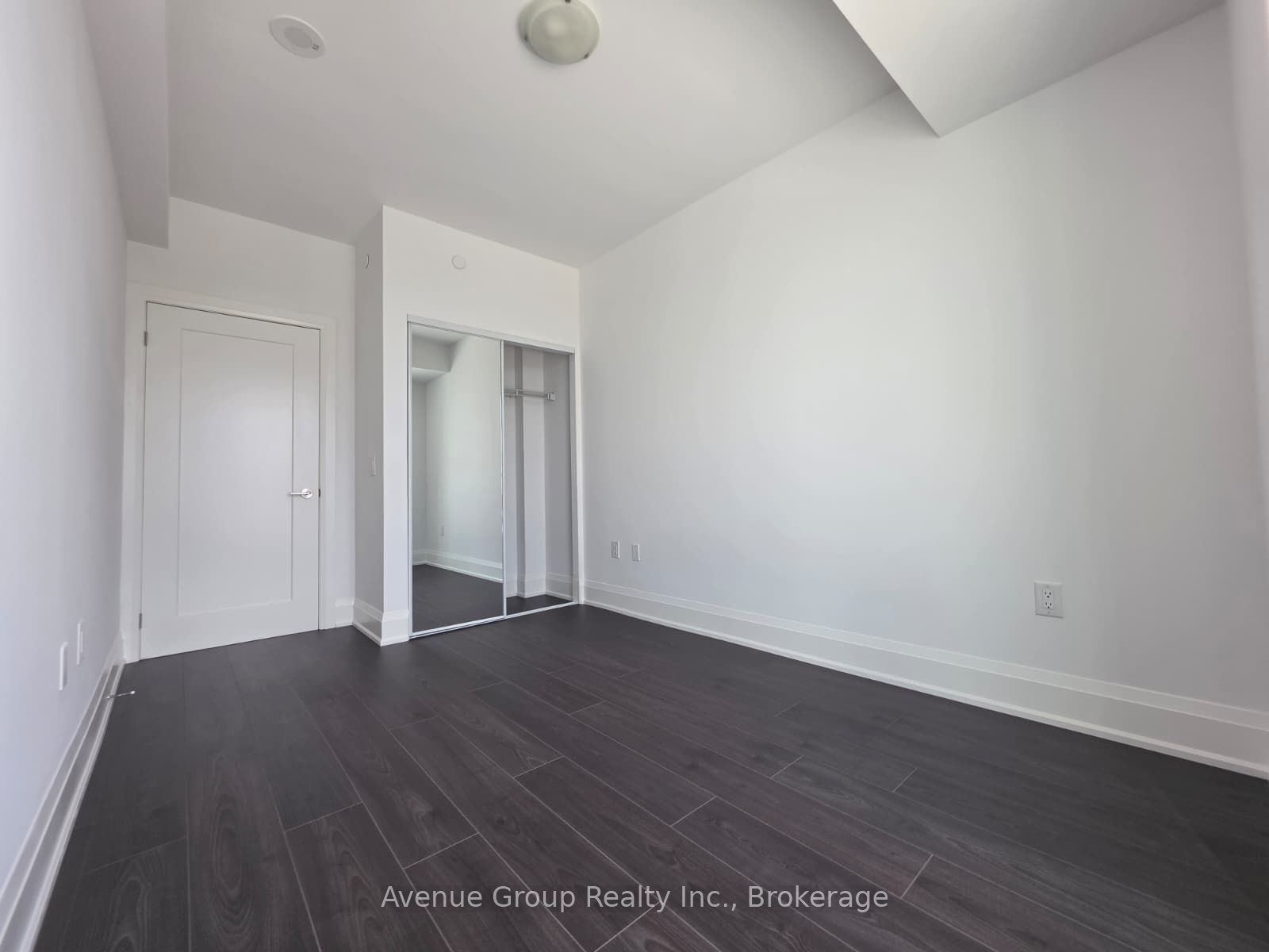 Unit 805 - 700 Sheppard Avenue W, North York 5