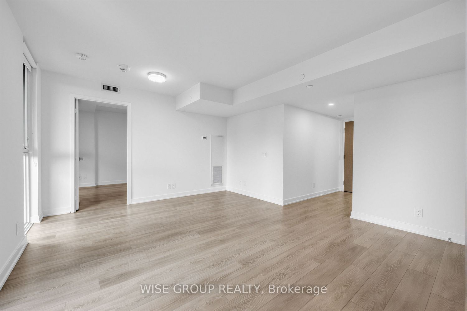 Unit 1502 - 18 Tretti Way, North York 5