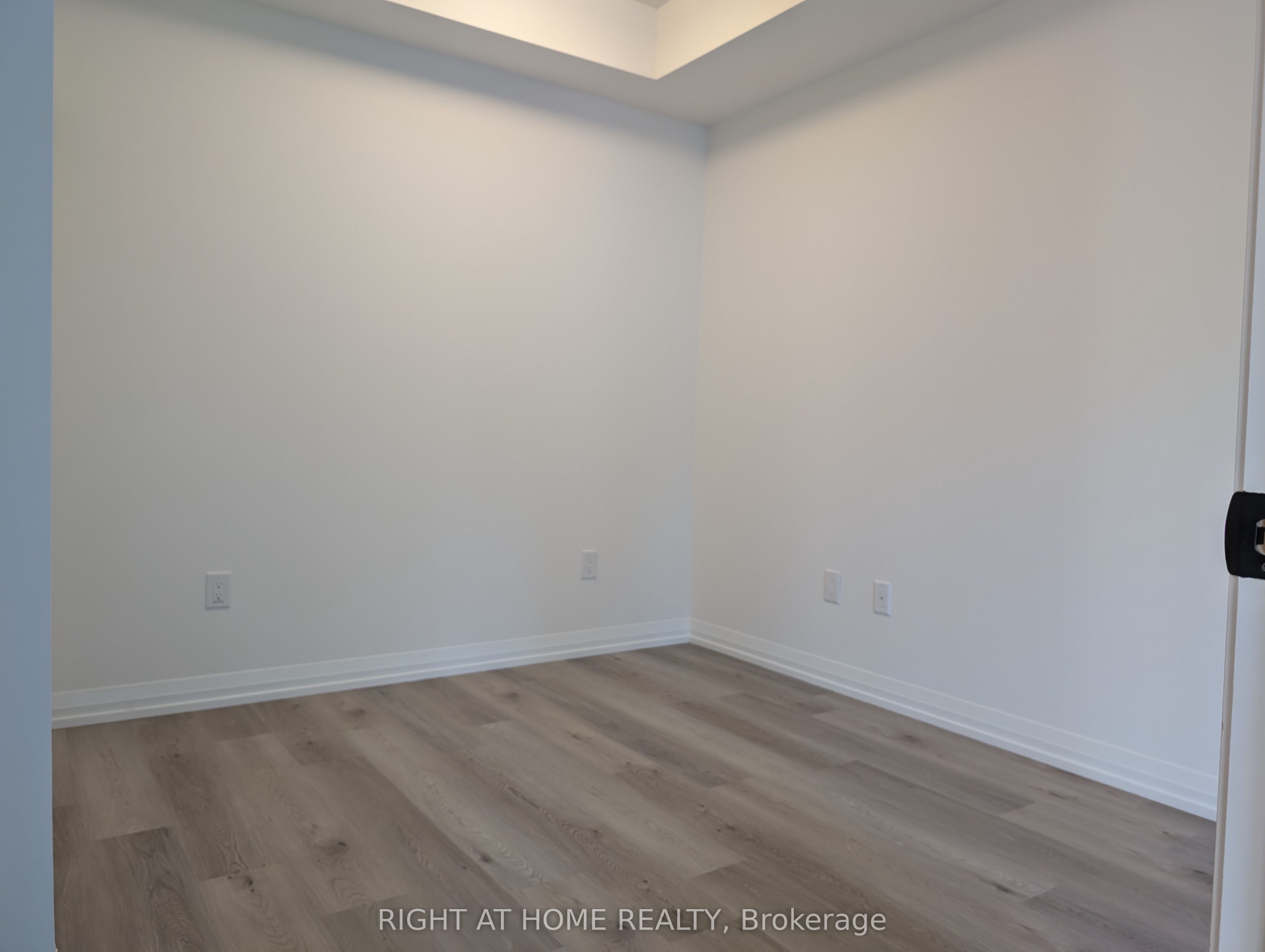 Unit 515 - 280 Dundas Street W, Toronto 4