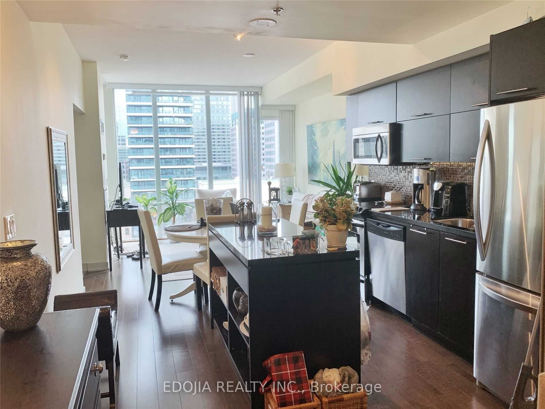 Unit 1121 - 21 Nelson Street, Toronto 2