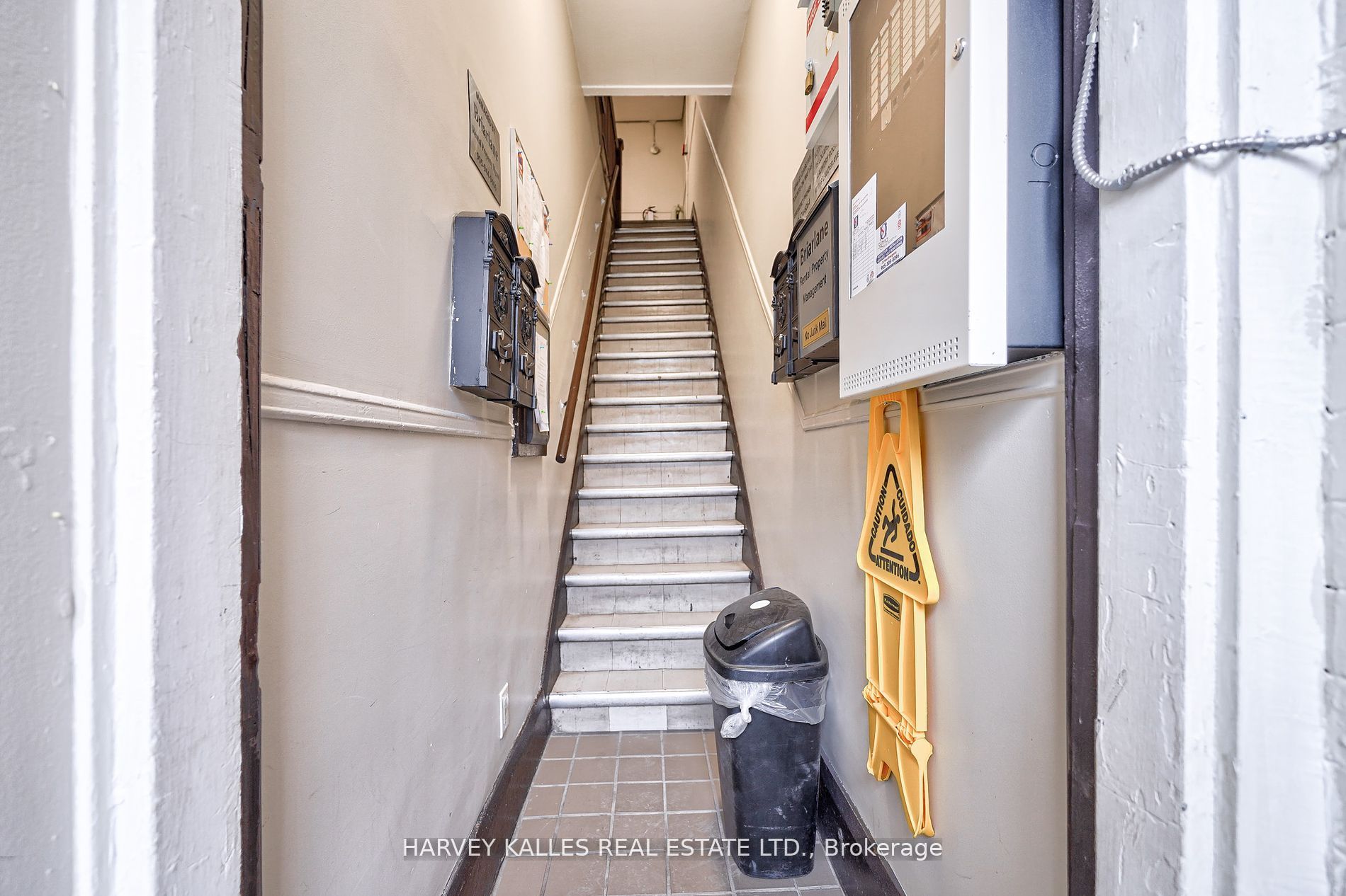Unit 1 - 1072 St Clair Avenue W, Toronto 4