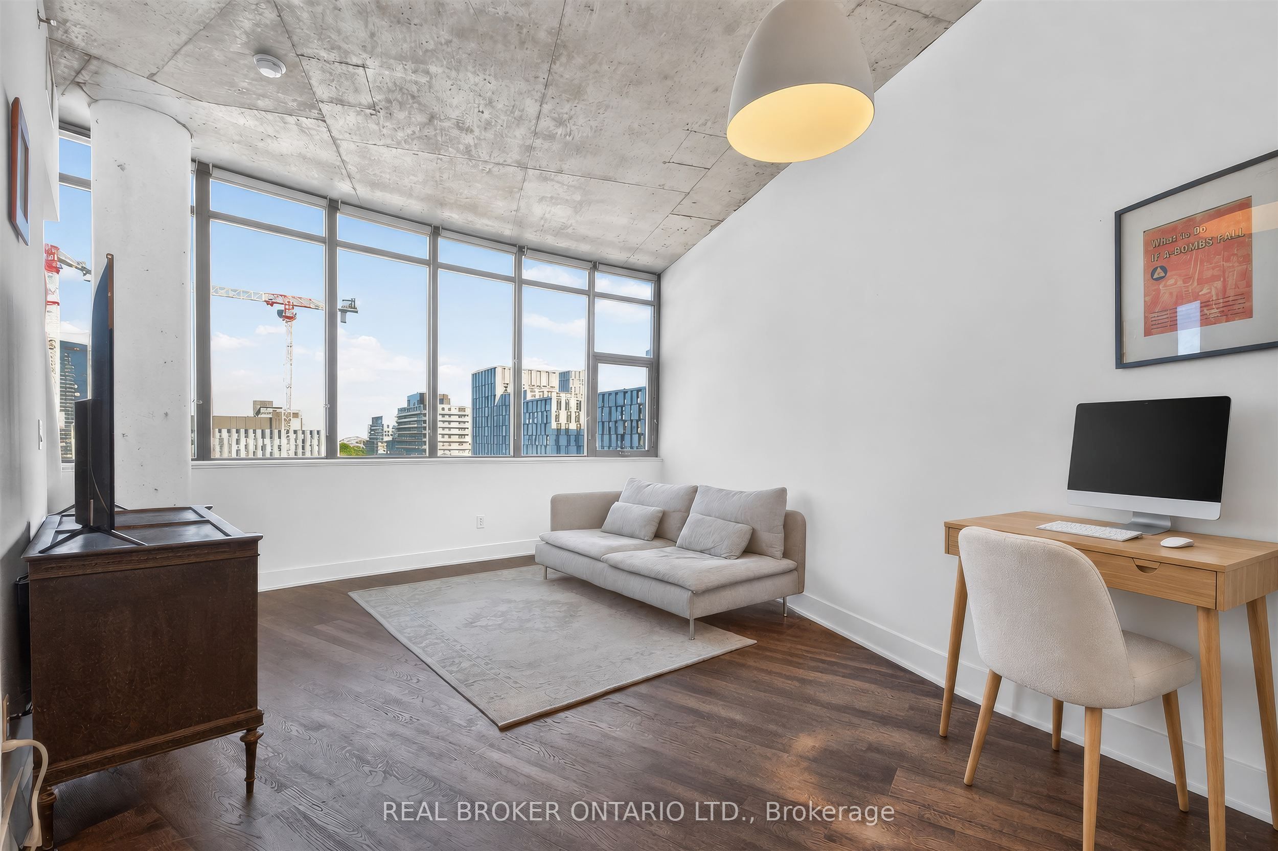 Unit 803 - 90 Trinity Street, Toronto 2