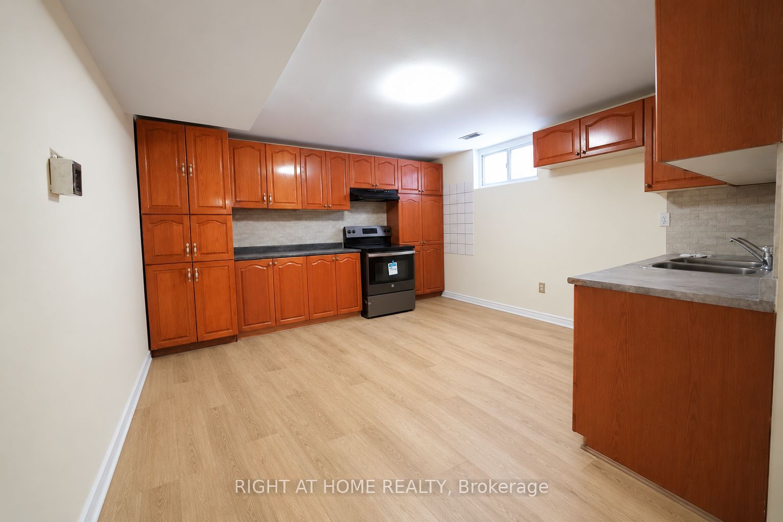 Unit Basement - 17 Bryant Street, North York 4