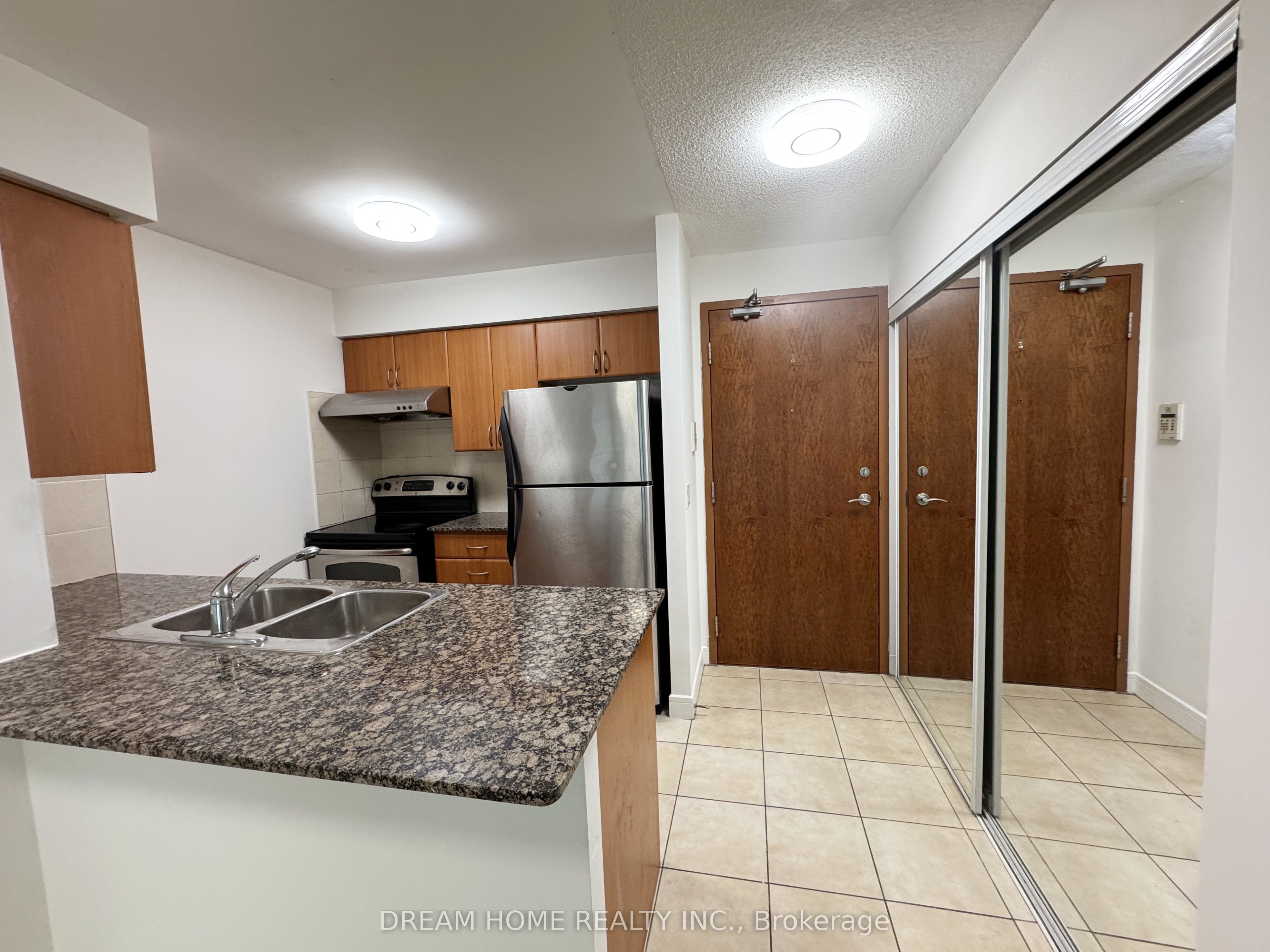 Unit 605 - 35 Bales Avenue, North York 5