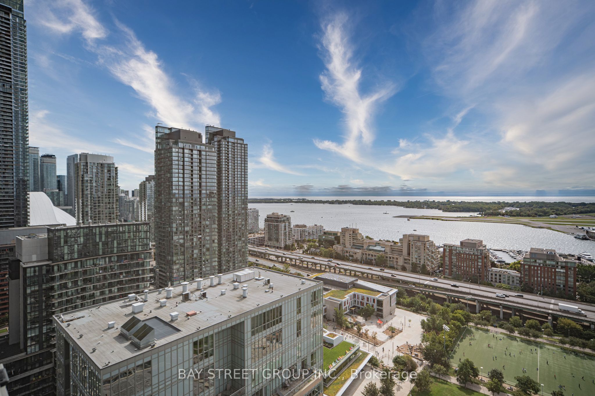 Unit 3206 - 15 Iceboat Terrace, Toronto 3