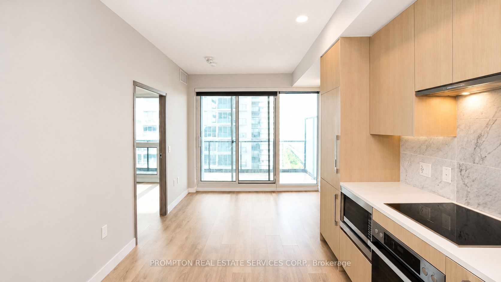 Unit 2115 - 85 McMahon Drive, North York 4