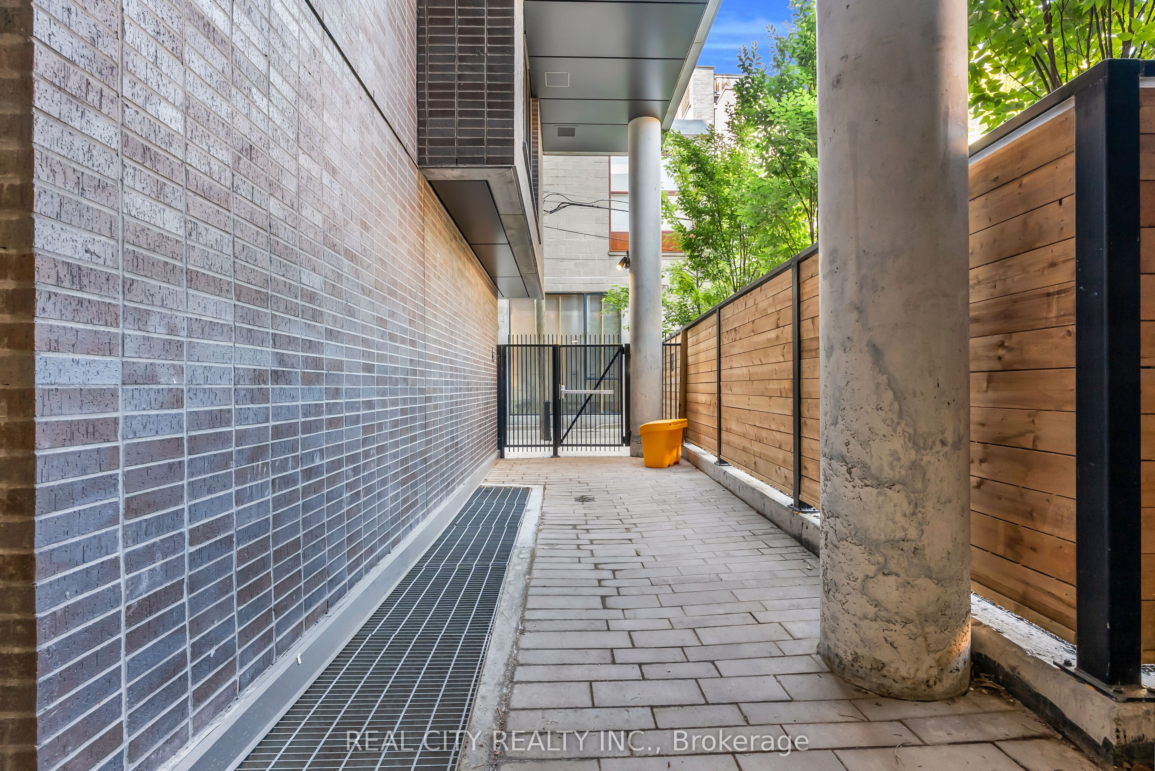 Unit 114 - 28 Eastern Avenue, Toronto 3