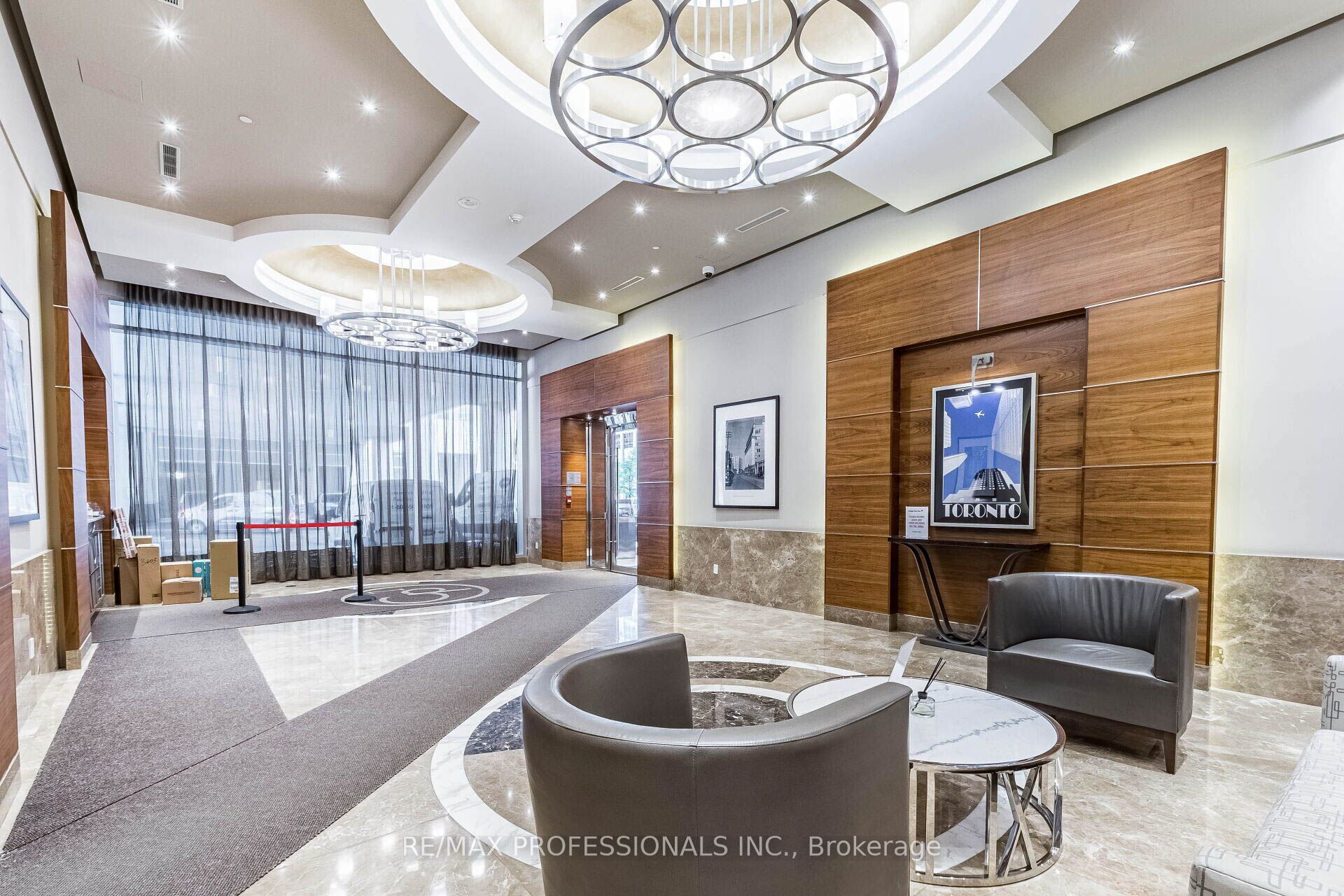 Unit 915 - 763 Bay Street, Toronto 3