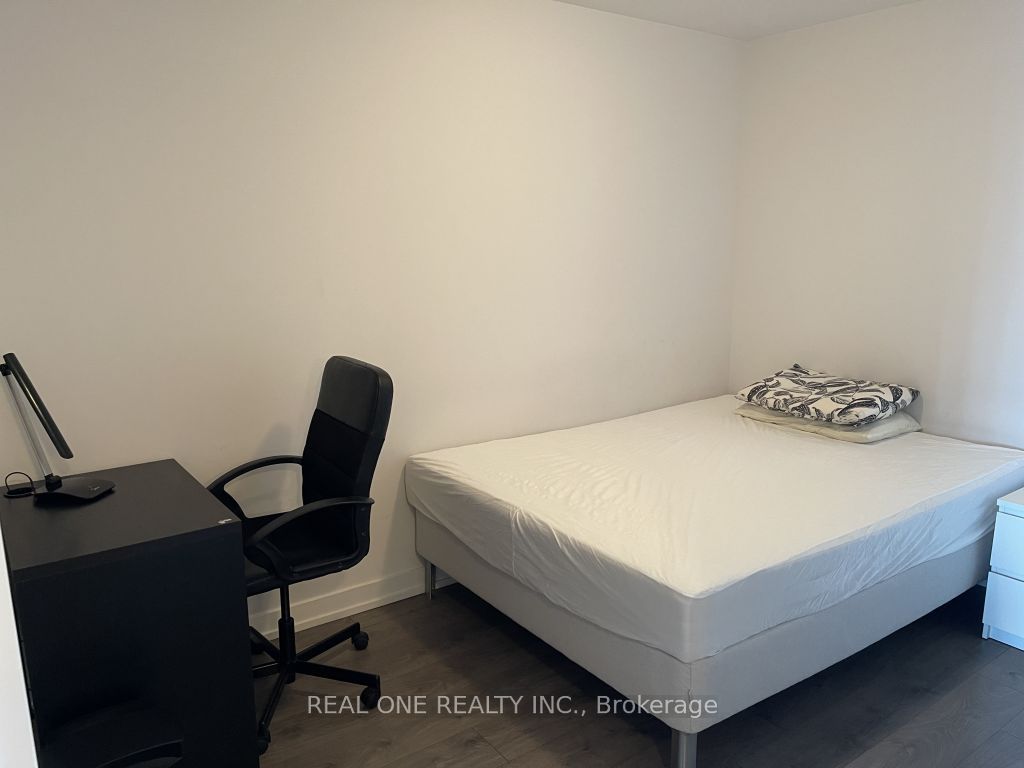Unit 710 - 297 College Street, Toronto 5