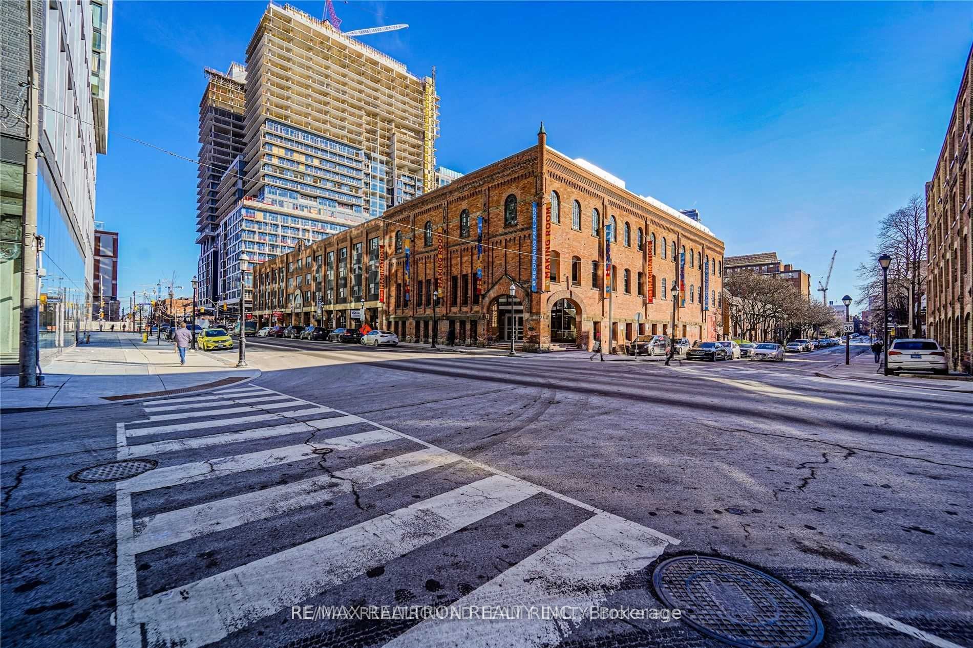 Unit 611 - 158 Front Street E, Toronto 3