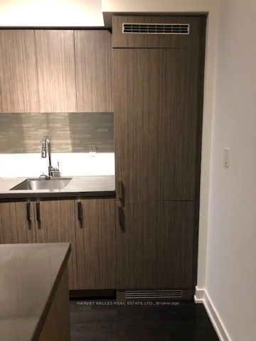 Unit 412 - 501 St Clair Avenue W, Toronto 4