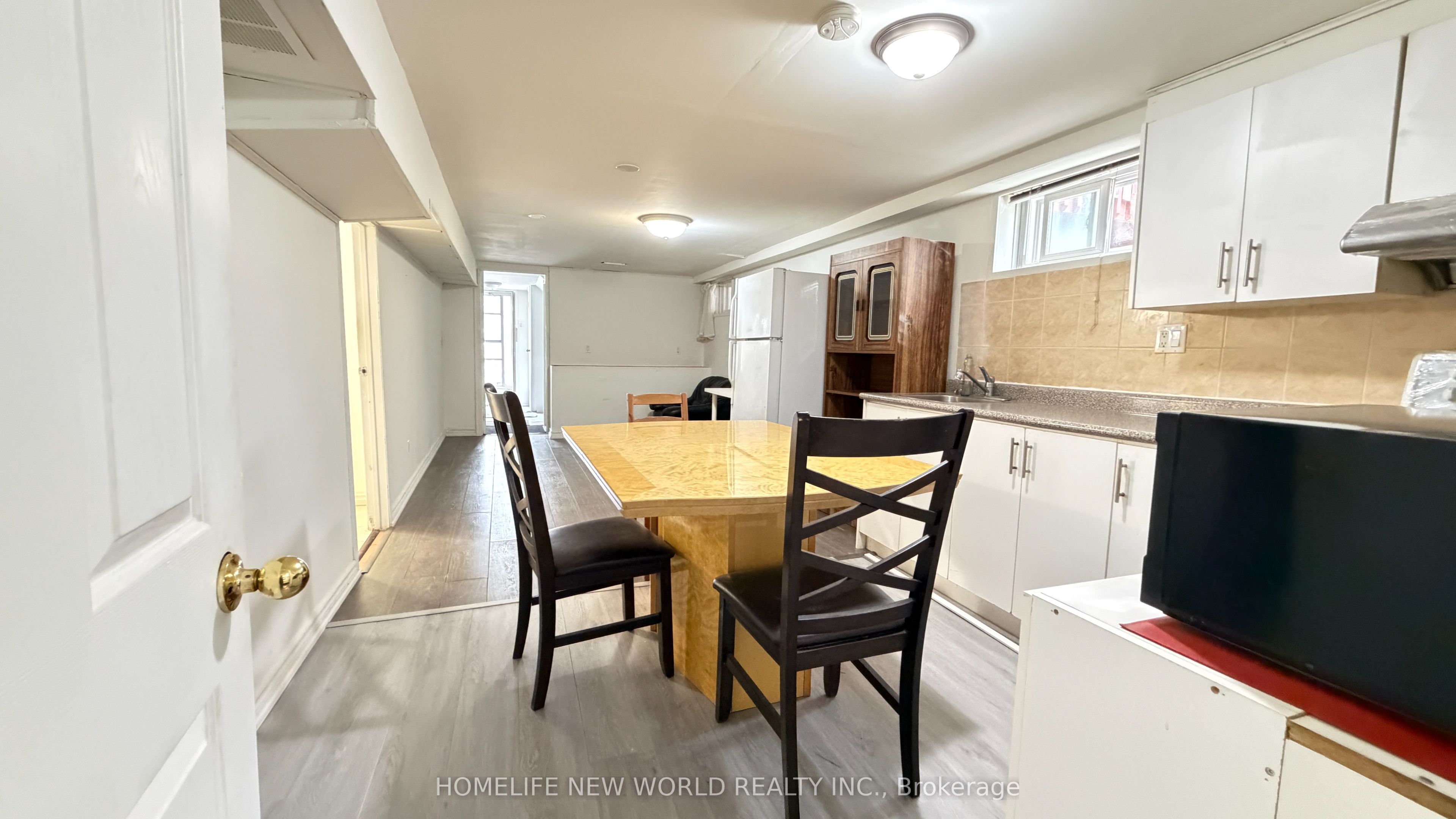 Unit Basement - 120 Hollyberry Trail, North York 4