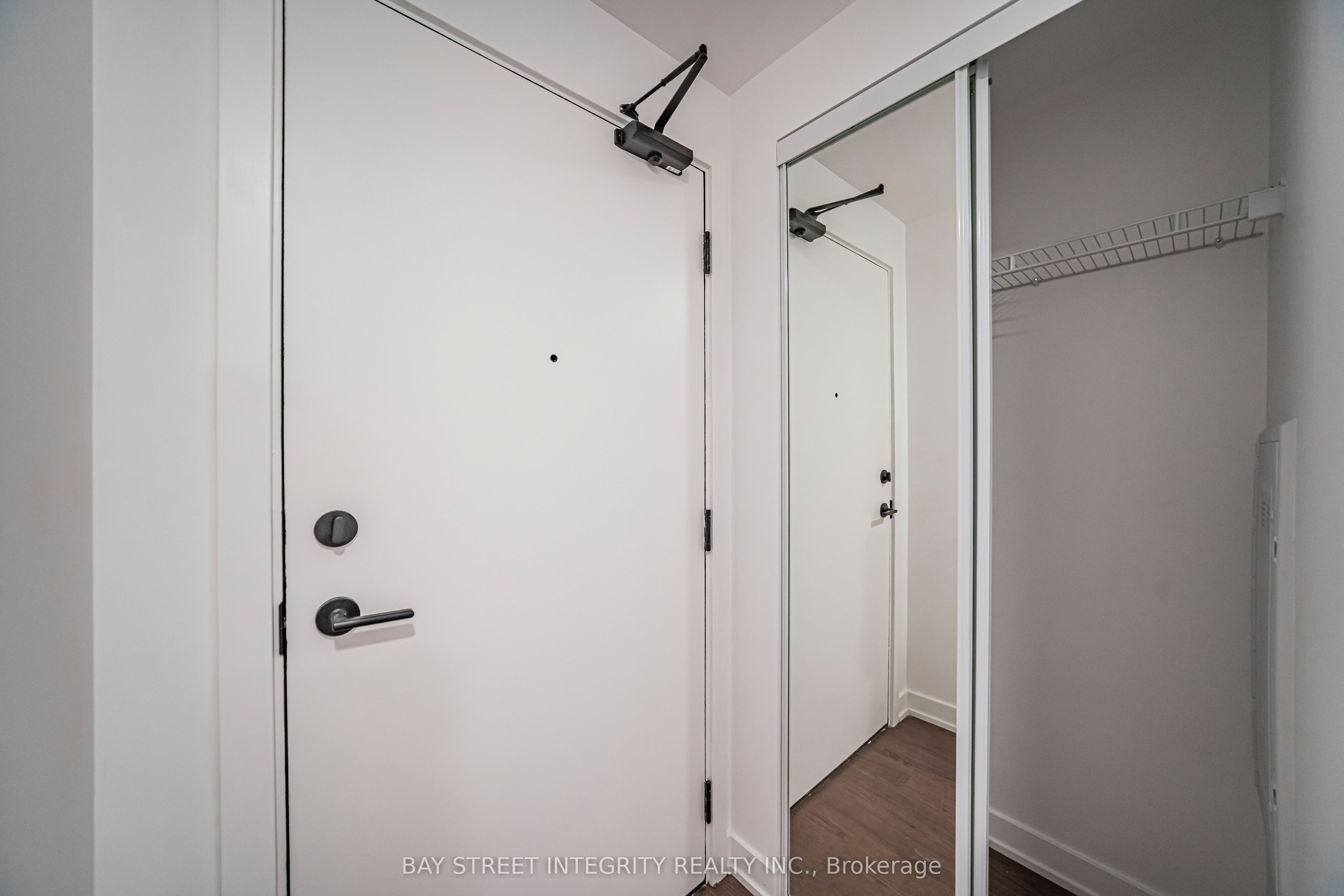 Unit 702 - 91 Montclair Avenue, Toronto 4