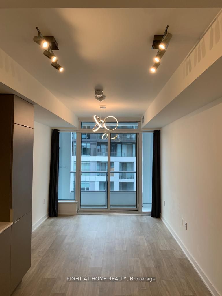 Unit 1416W - 27 Bathurst Street, Toronto 2