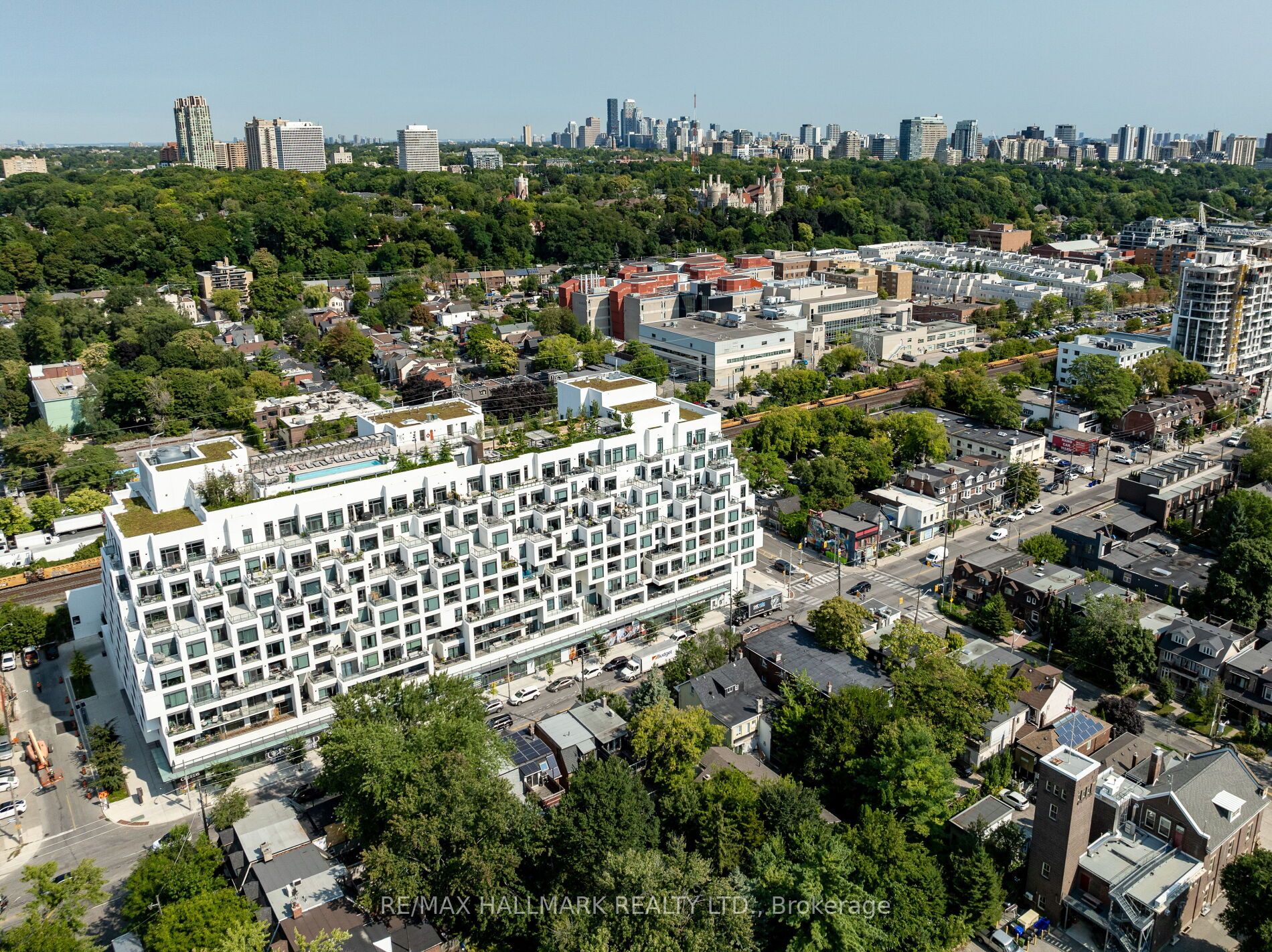 Unit 520 - 280 Howland Avenue, Toronto 2