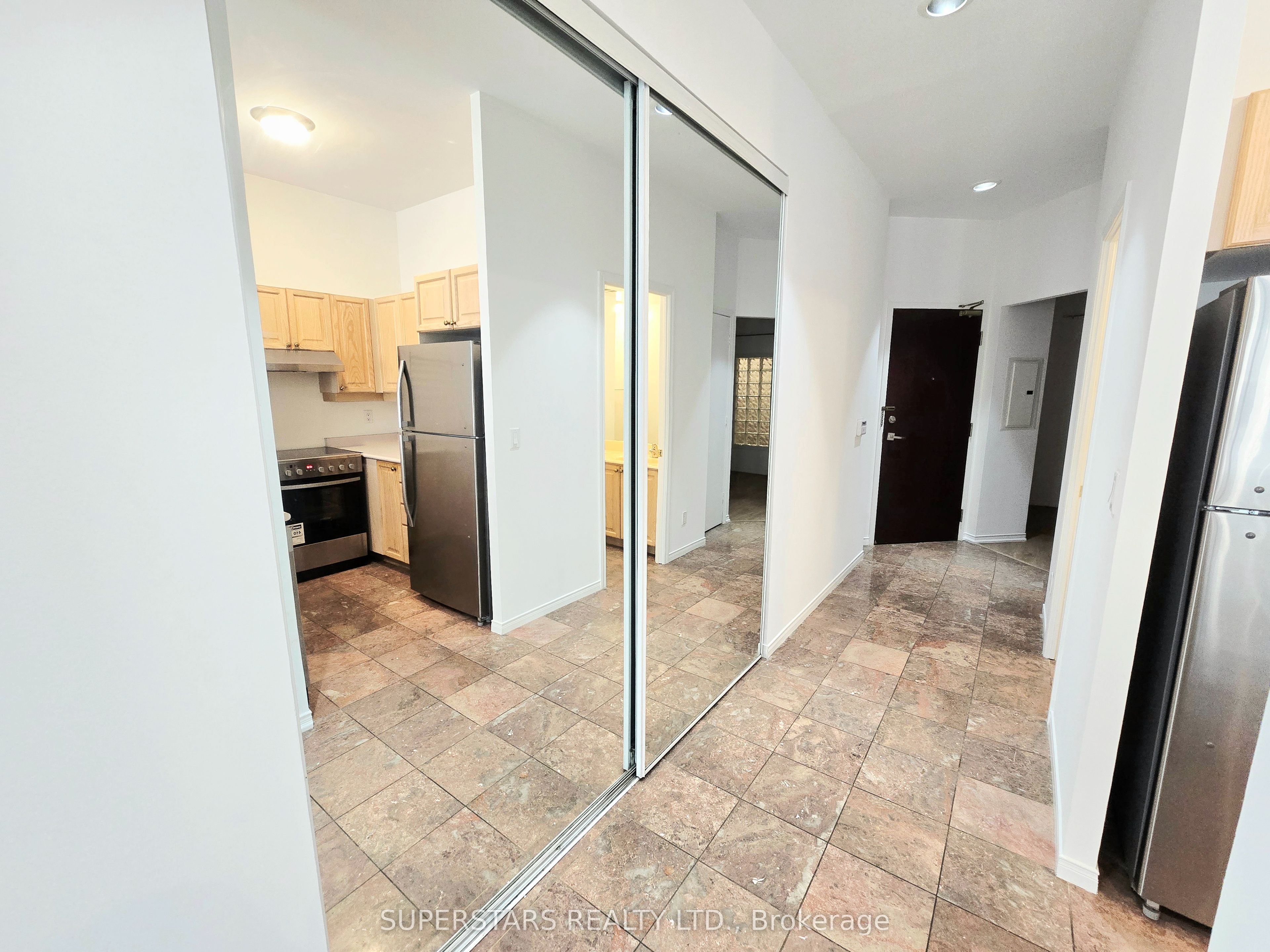 Unit 1712 - 7 King Street E, Toronto 4