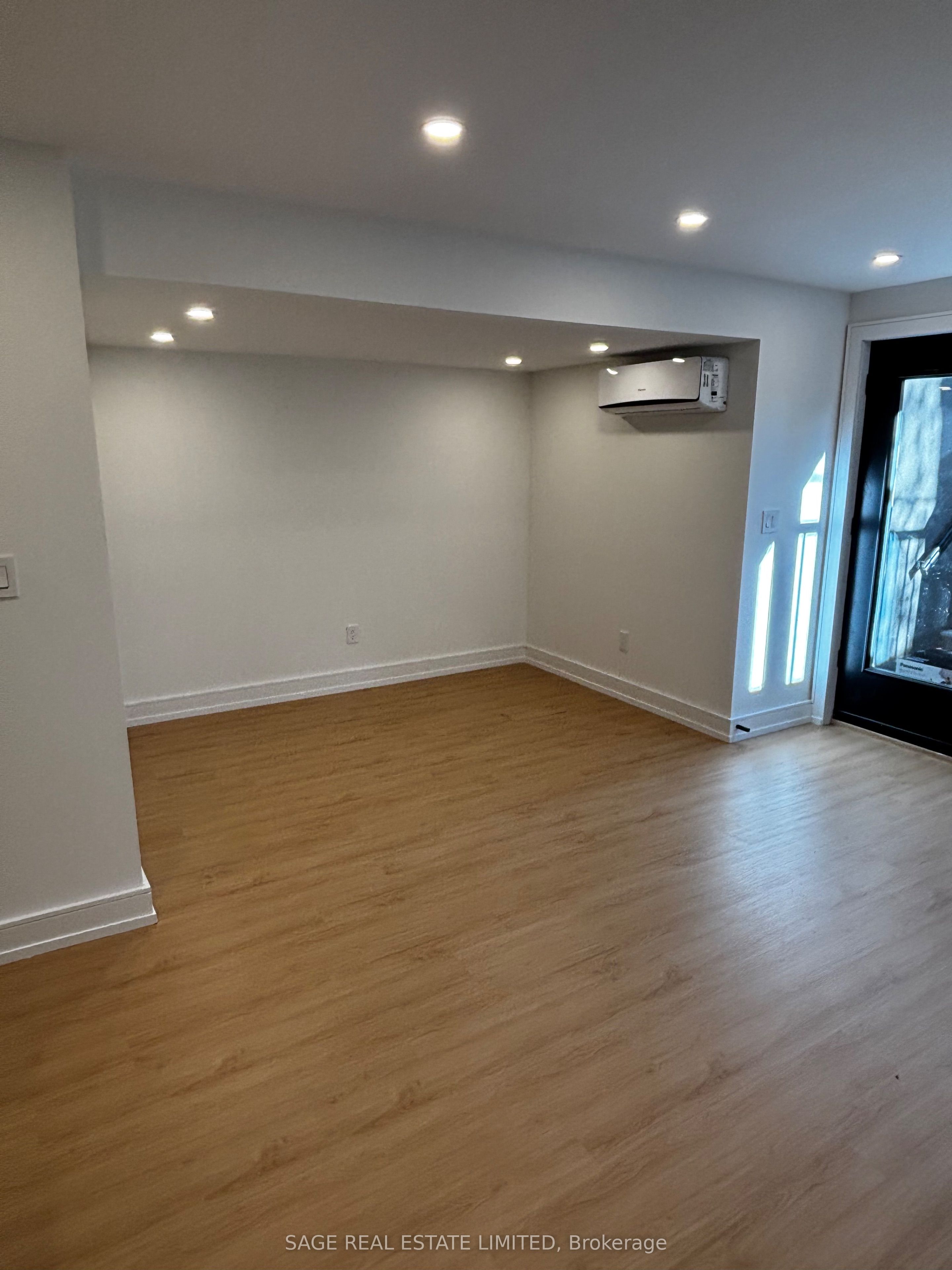 Unit Walk Out - 22A Austin Terrace, Toronto 5