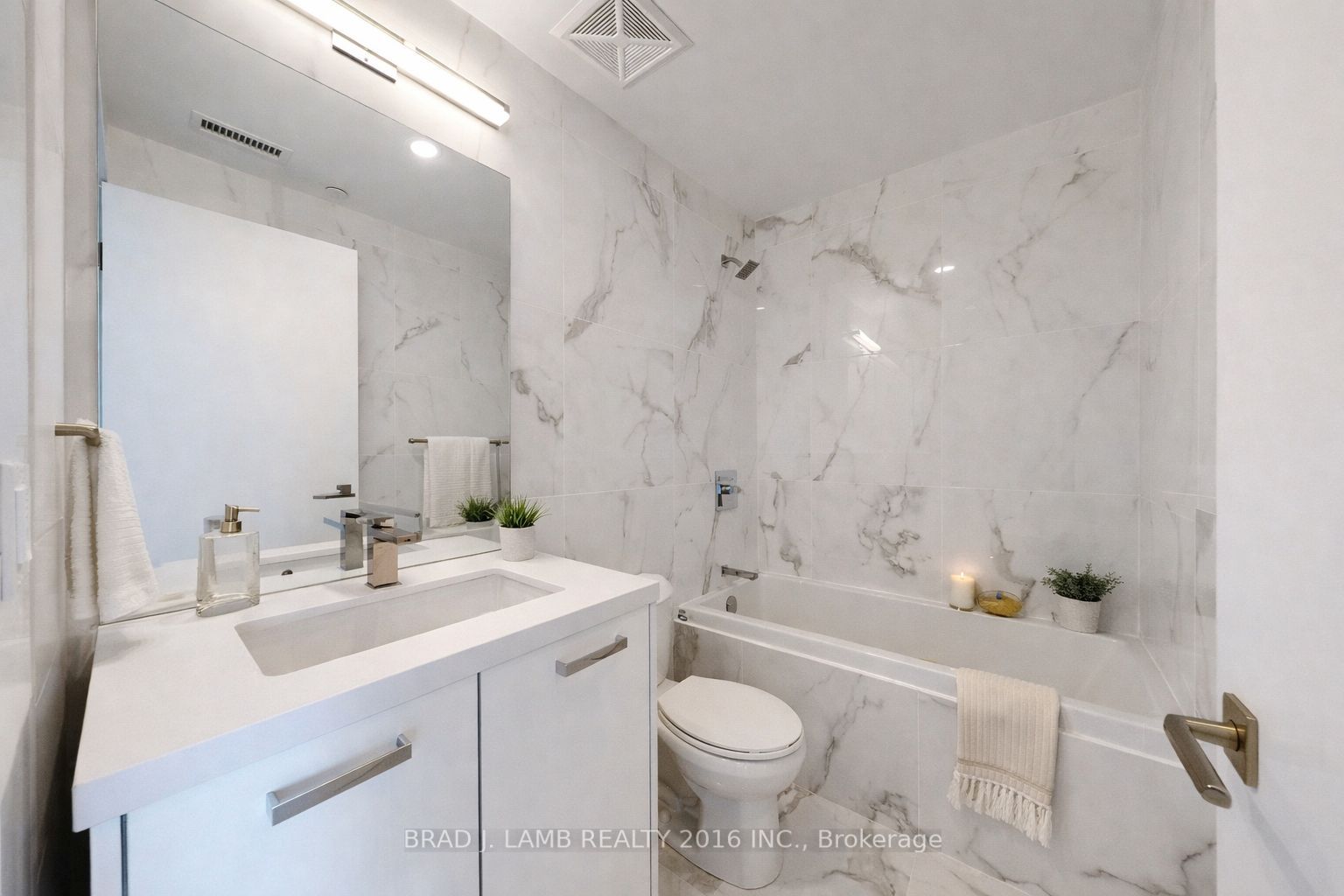 Unit 2502 - 284 King Street E, Toronto 4