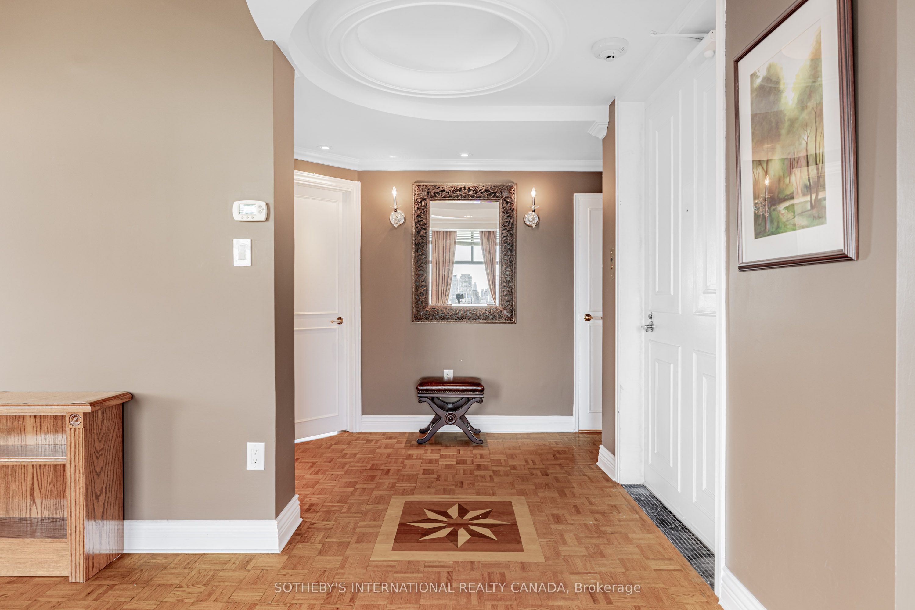 Unit 13 - 423 Avenue Road, Toronto 4