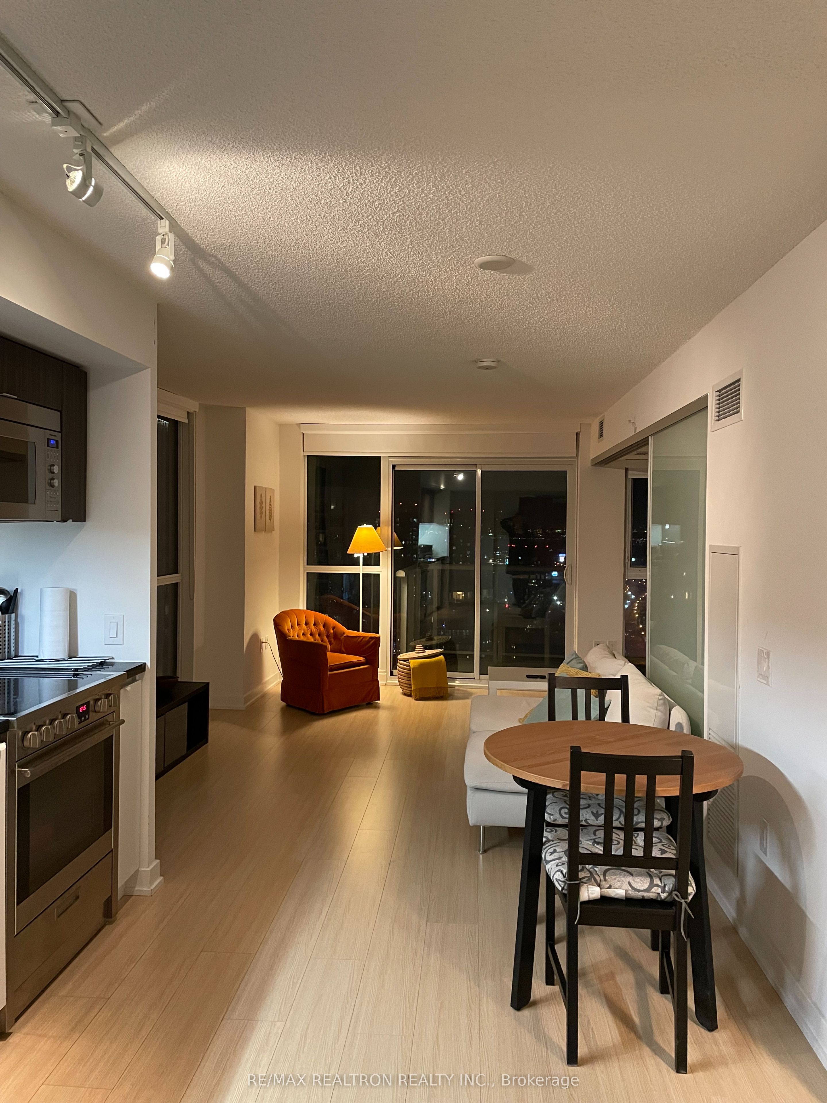 Unit 4208 - 75 Queens Wharf Road, Toronto 4