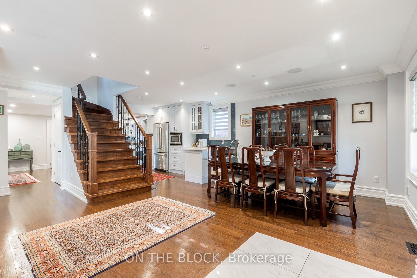 21 Craigmore Crescent, North York 5