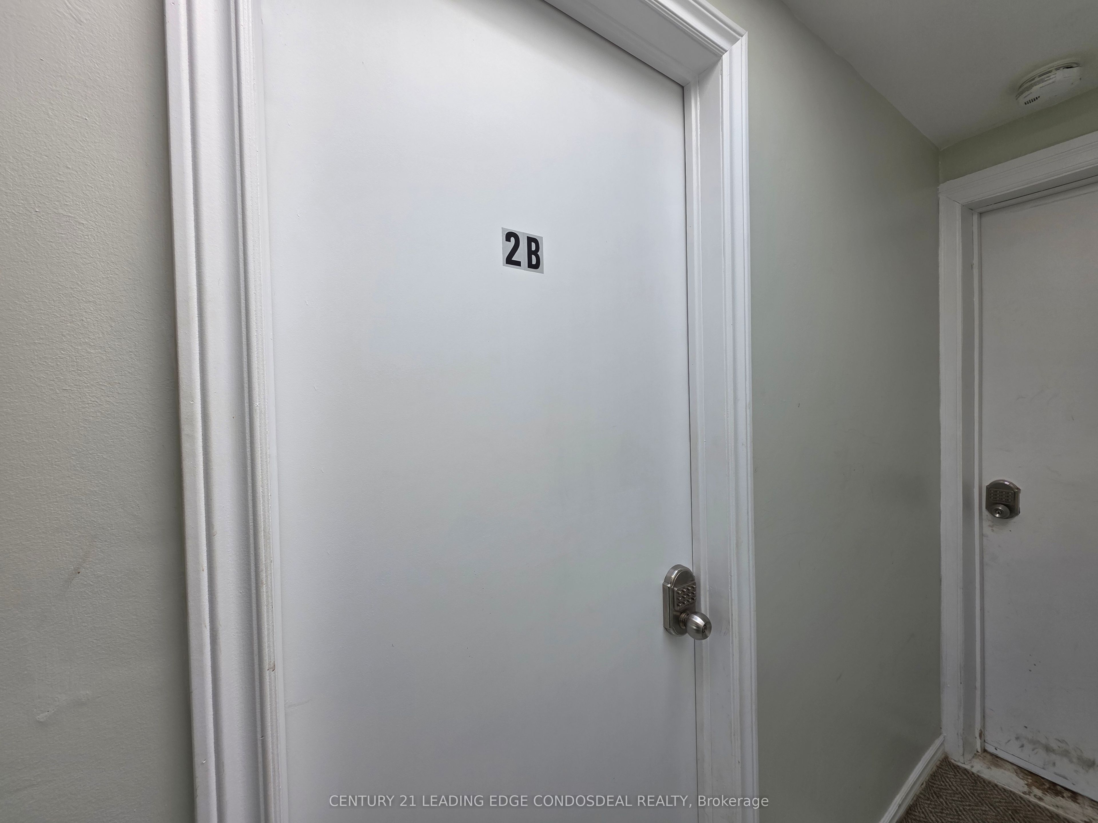 Unit 2B - 658 Dundas Street W, Toronto 2