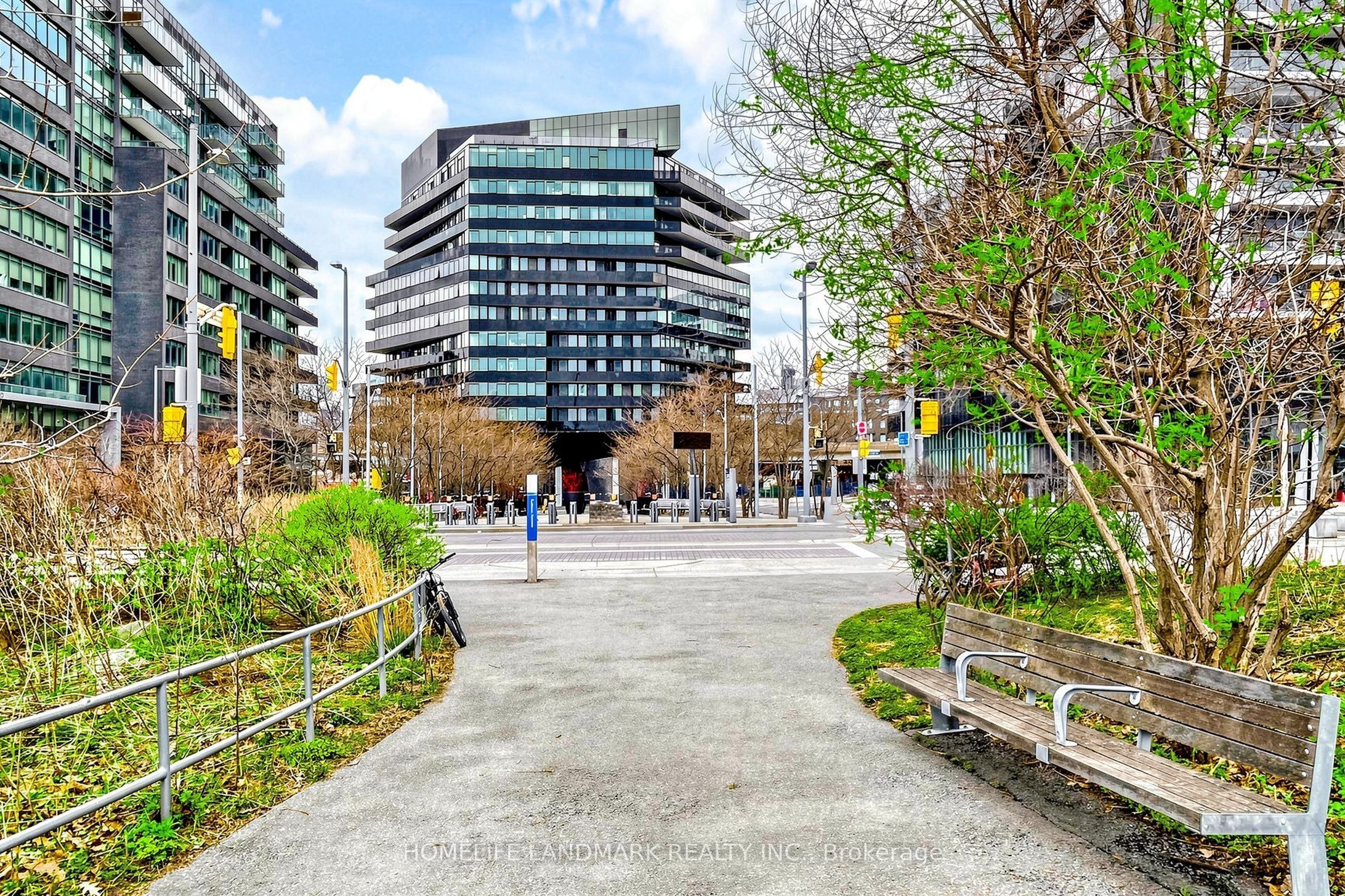 Unit 801 - 21 Lawren Harris Square, Toronto 4