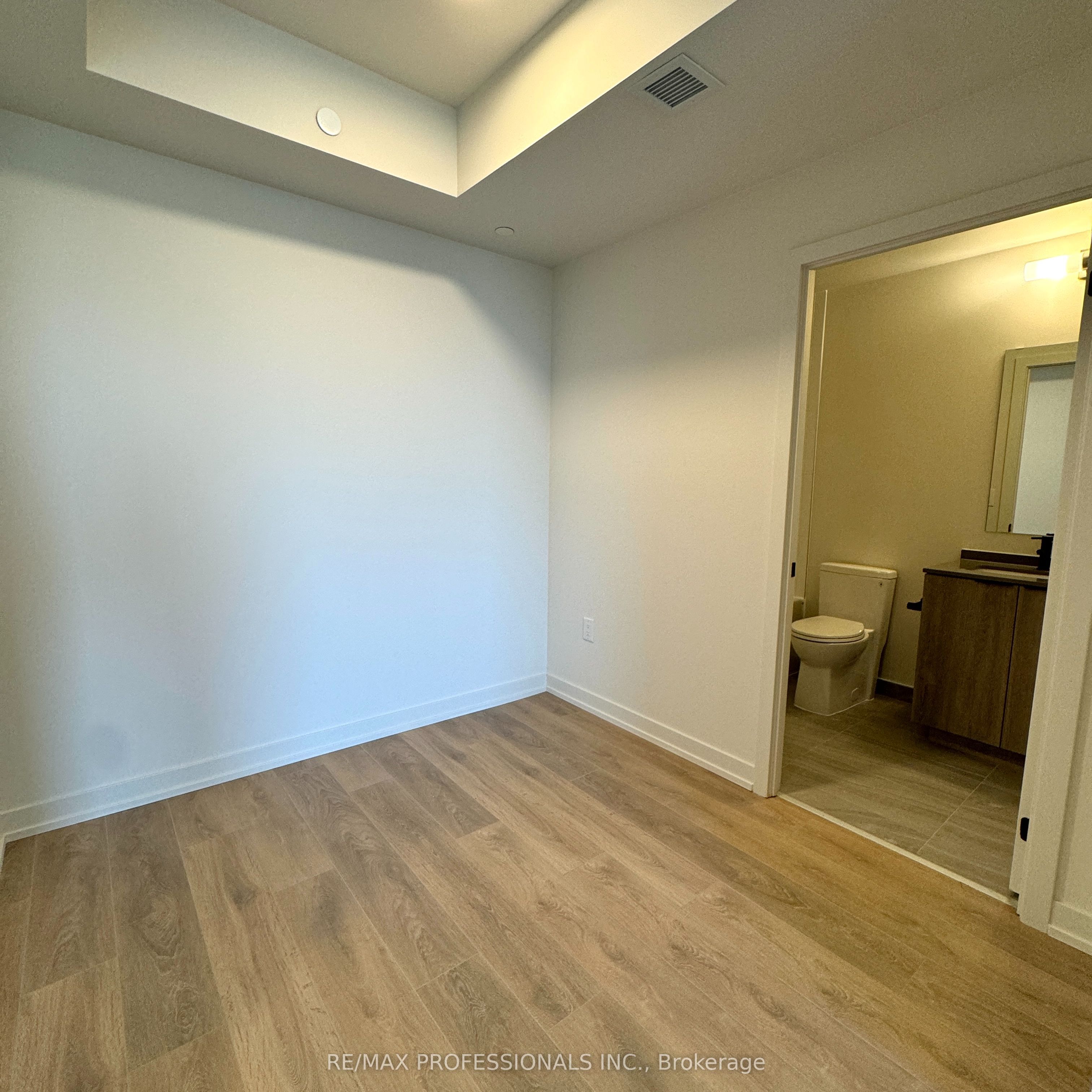 Unit 901 - 181 Sterling Road, Toronto 5