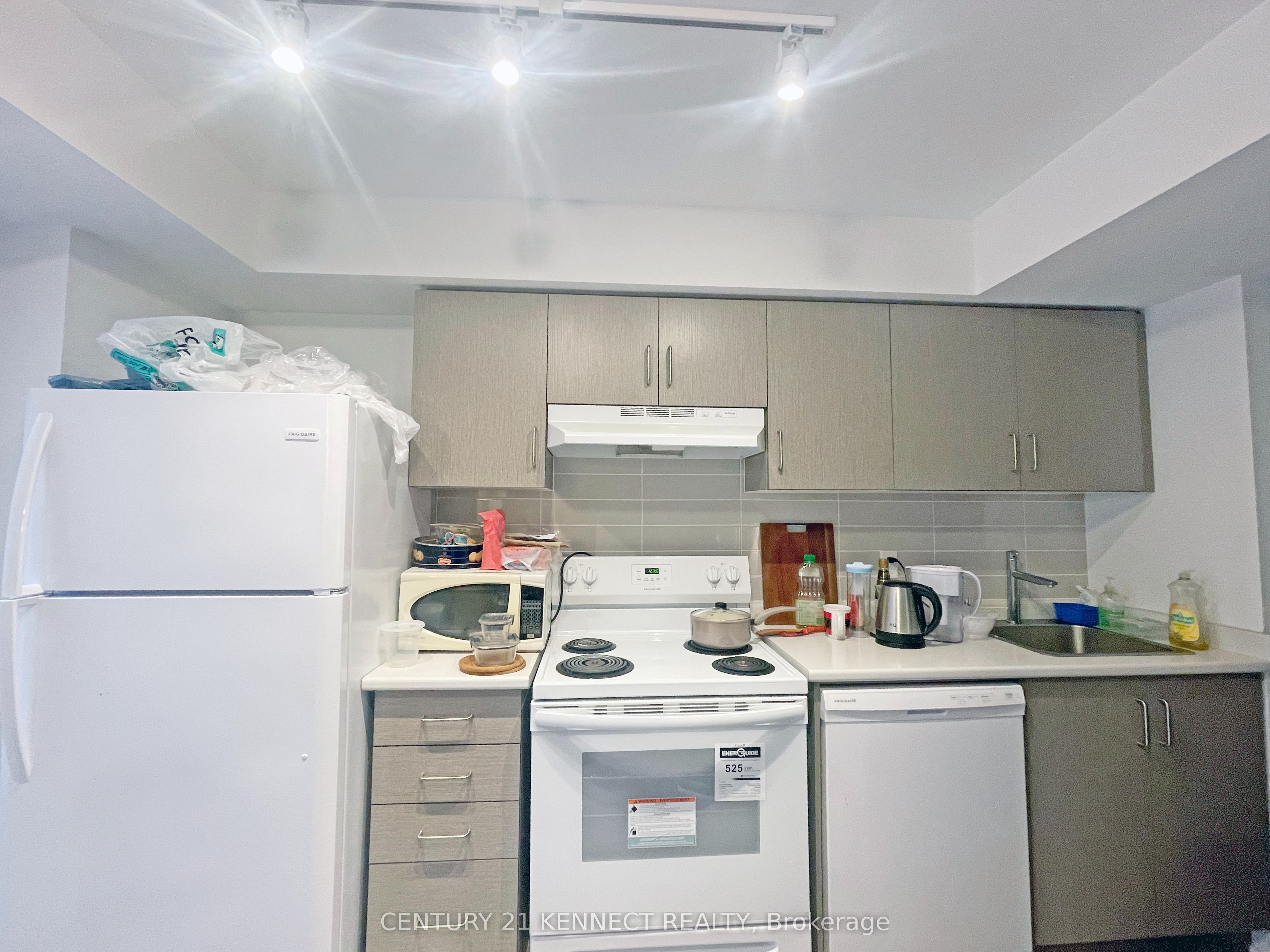 Unit 502R - 231 College Street, Toronto 4