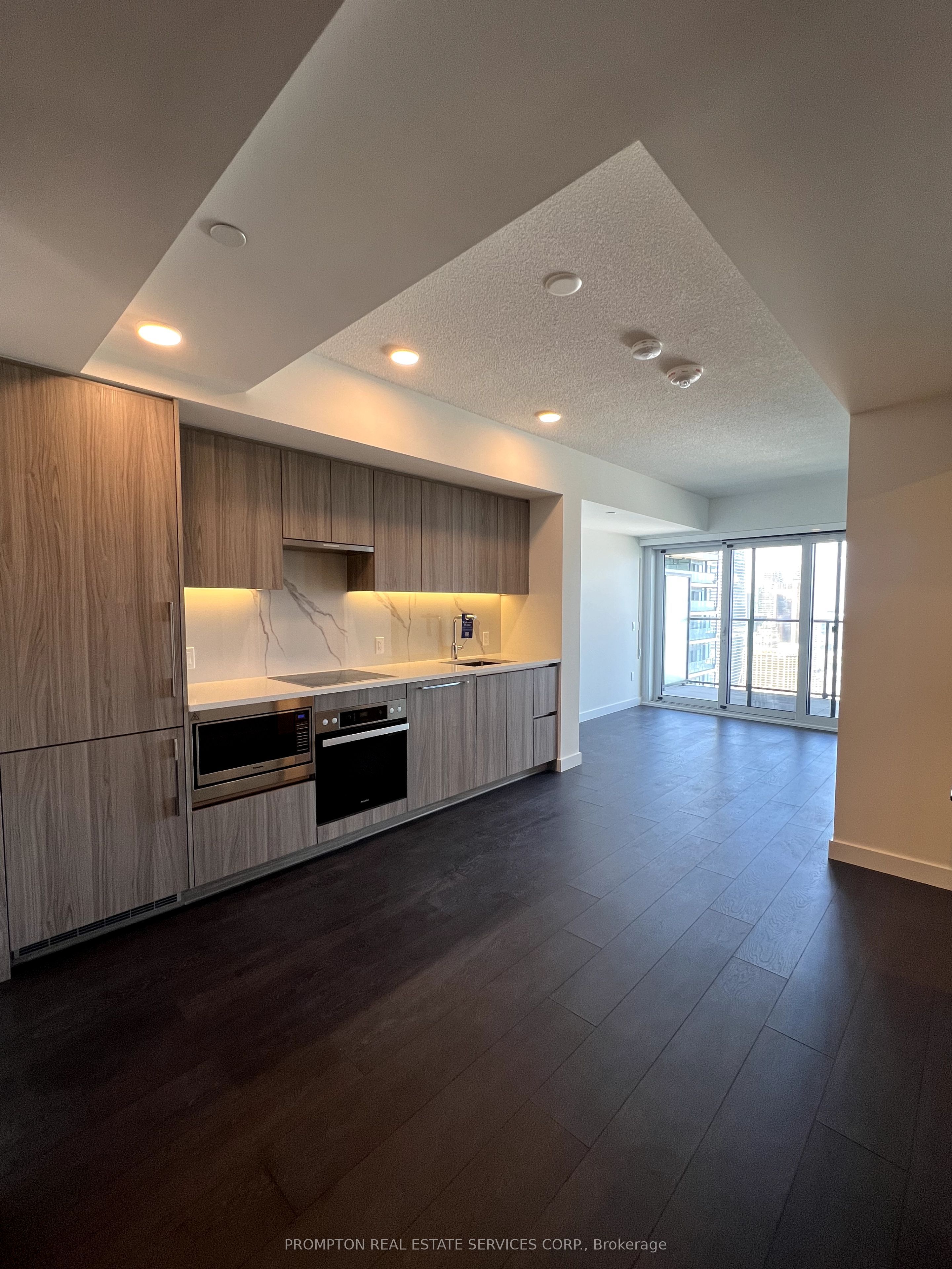 Unit 5009 - 3 Concord Cityplace Way, Toronto 2