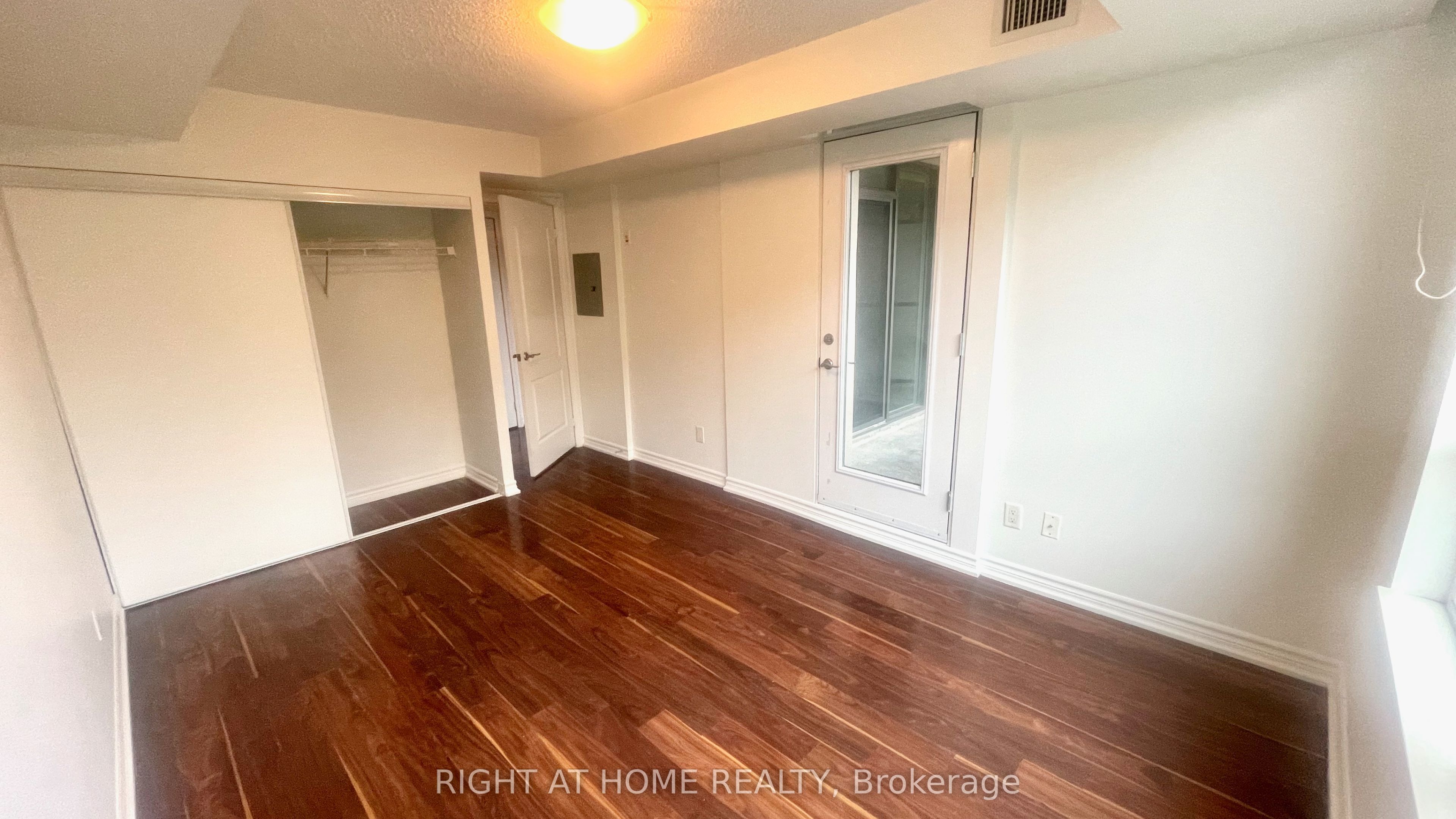 Unit 319 - 205 The Donway W, North York 5