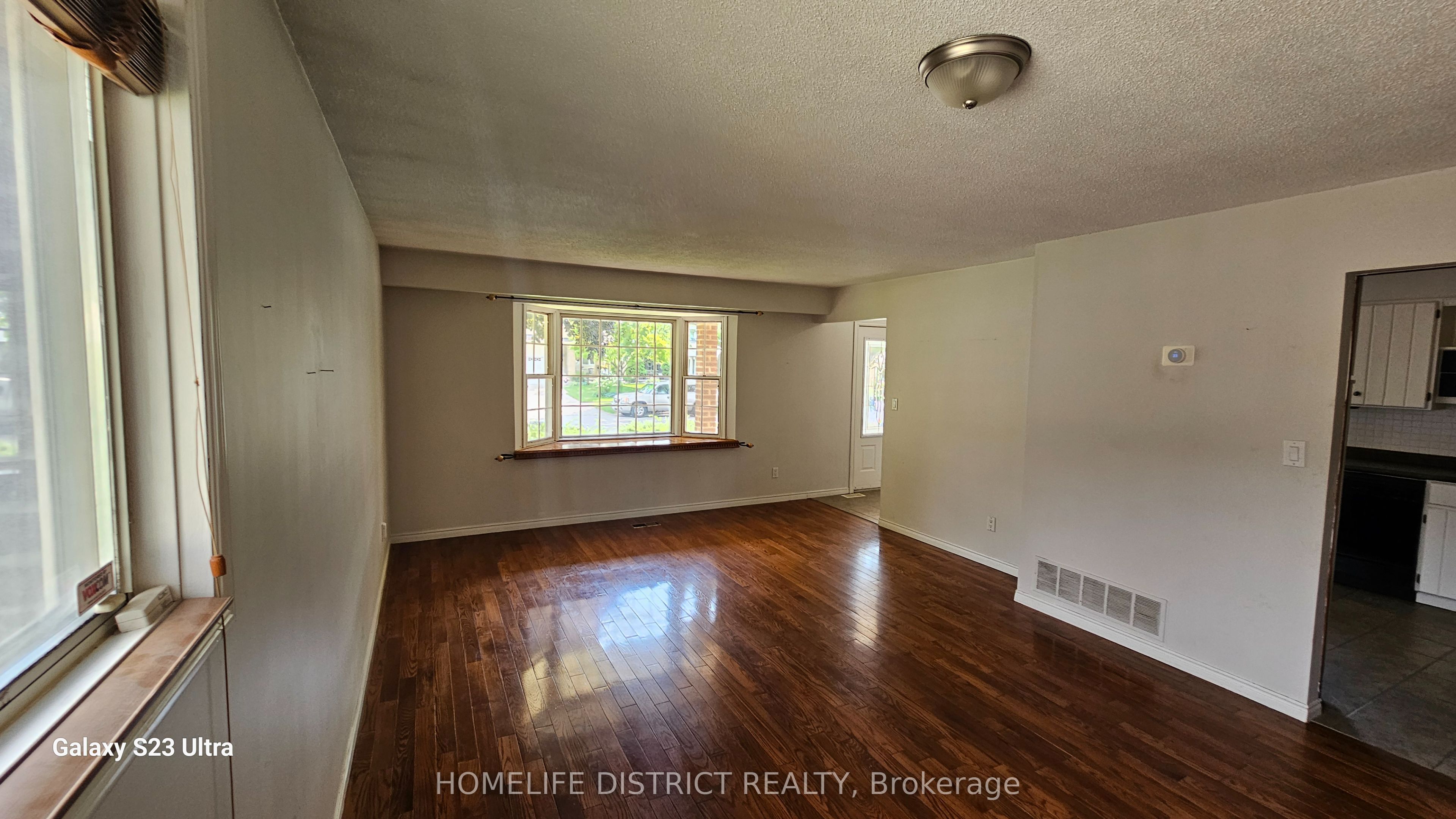 912 Exeter Street, Oshawa 2