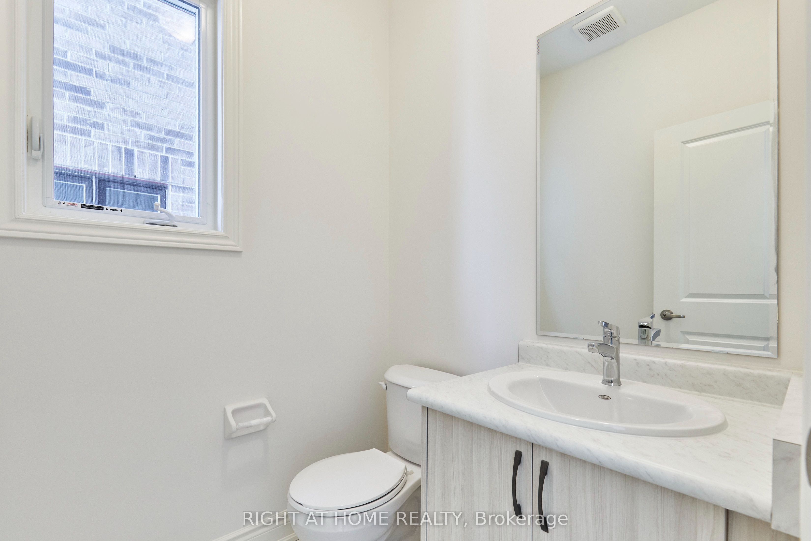 2122 Cayenne Street, Oshawa 5