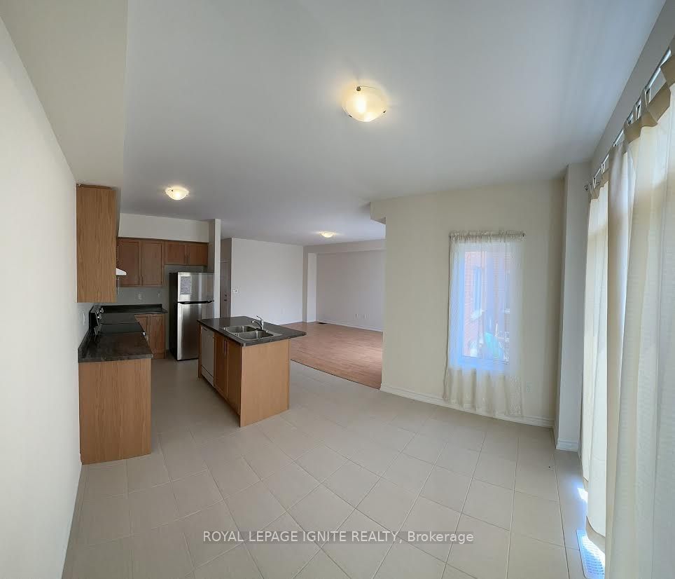 25 Jack Potts Way, Clarington 2