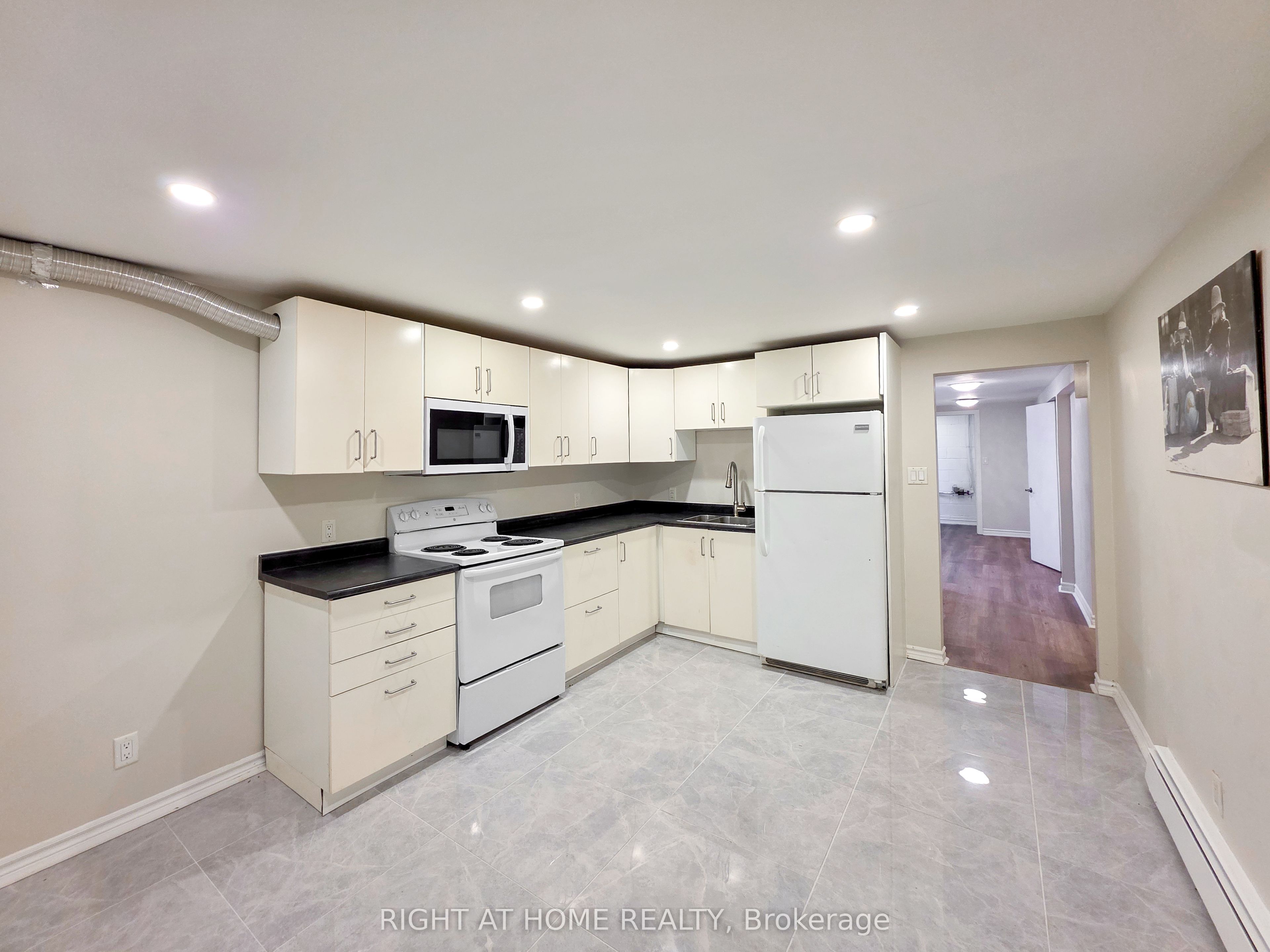 Unit Lower - 708 Carnegie Avenue, Oshawa 4