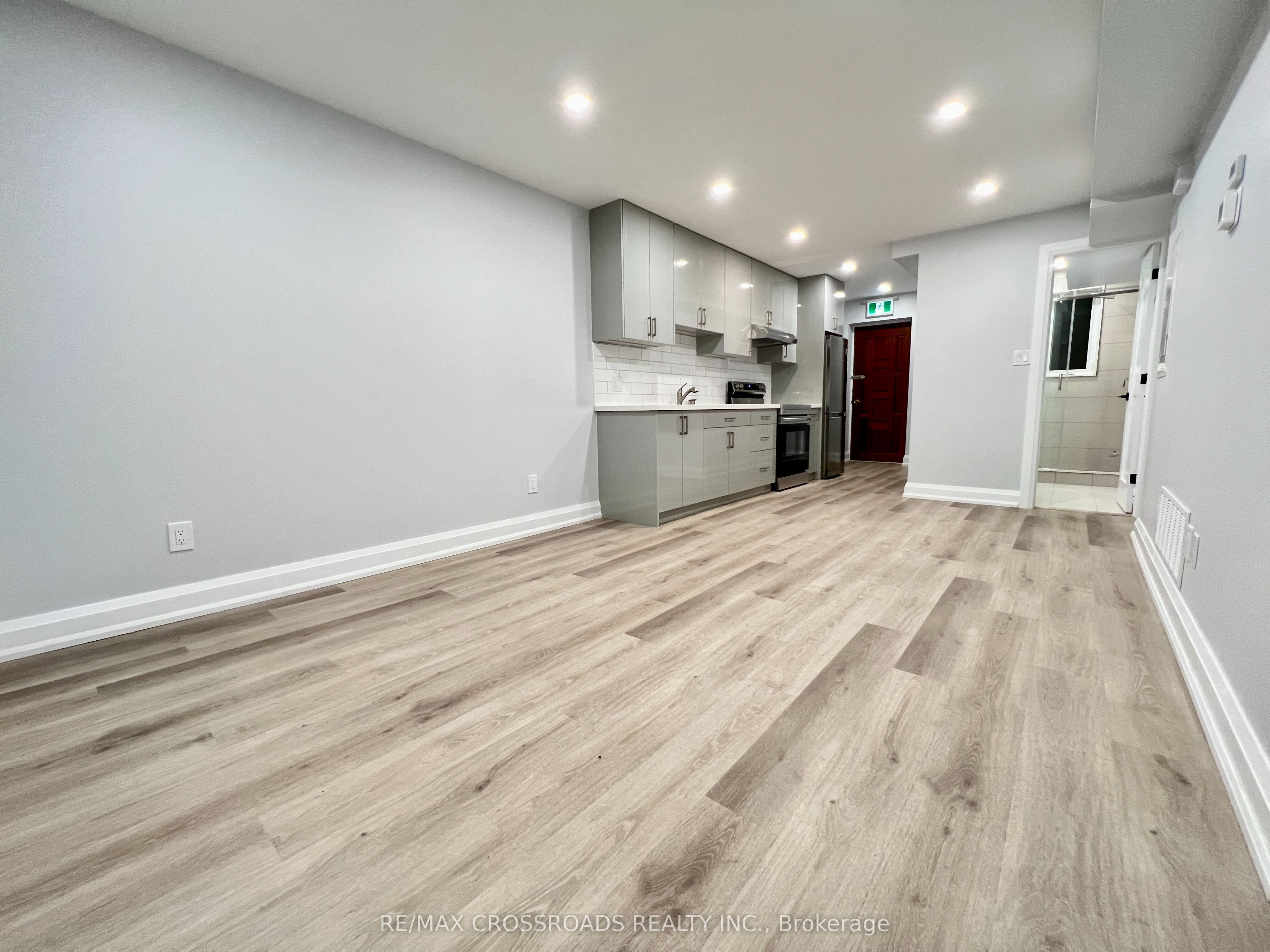Unit 1 - 25 GLENSIDE Avenue, Toronto 4