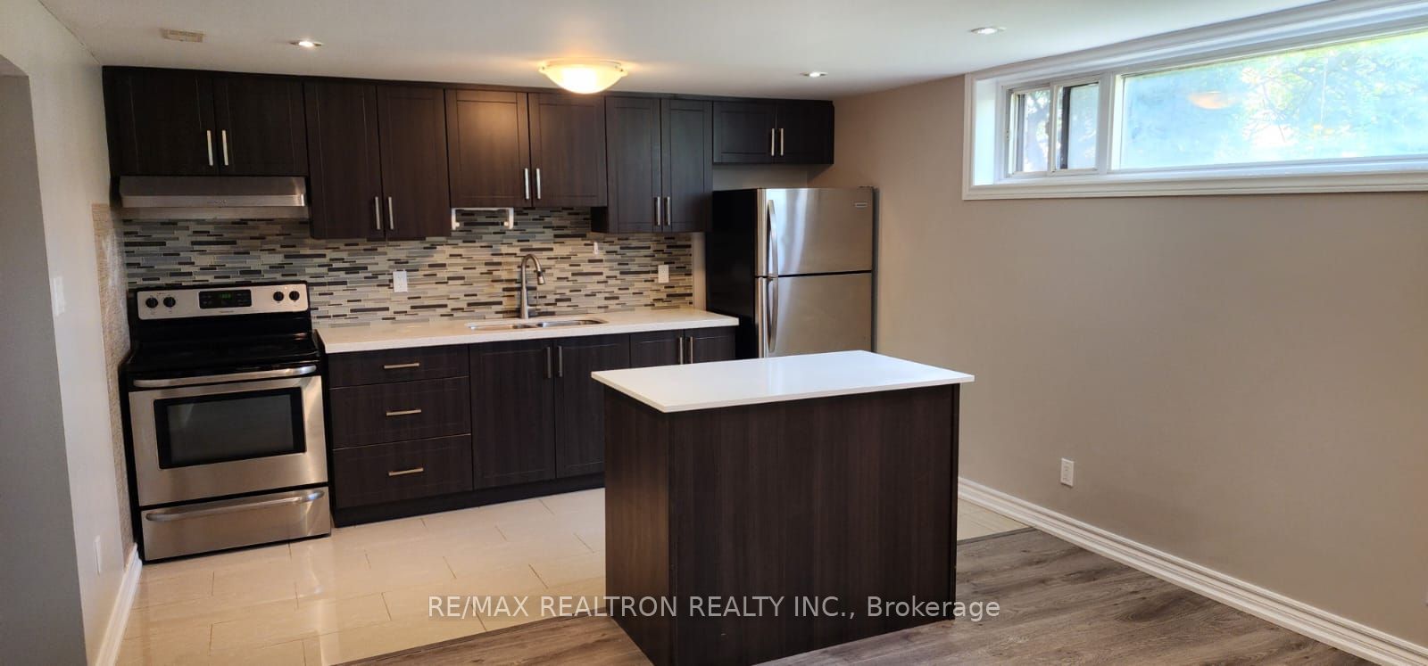 Unit Bsmnt - 70 Clementine Square, Scarborough 2