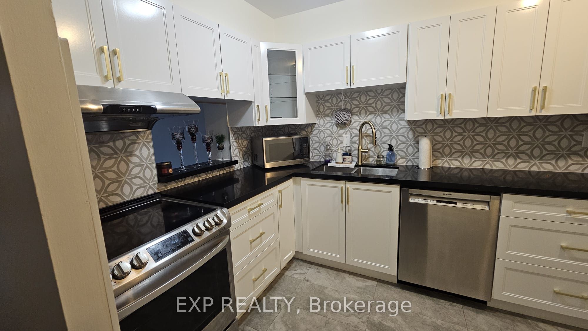Unit 407 - 2365 Kennedy Road, Scarborough 2