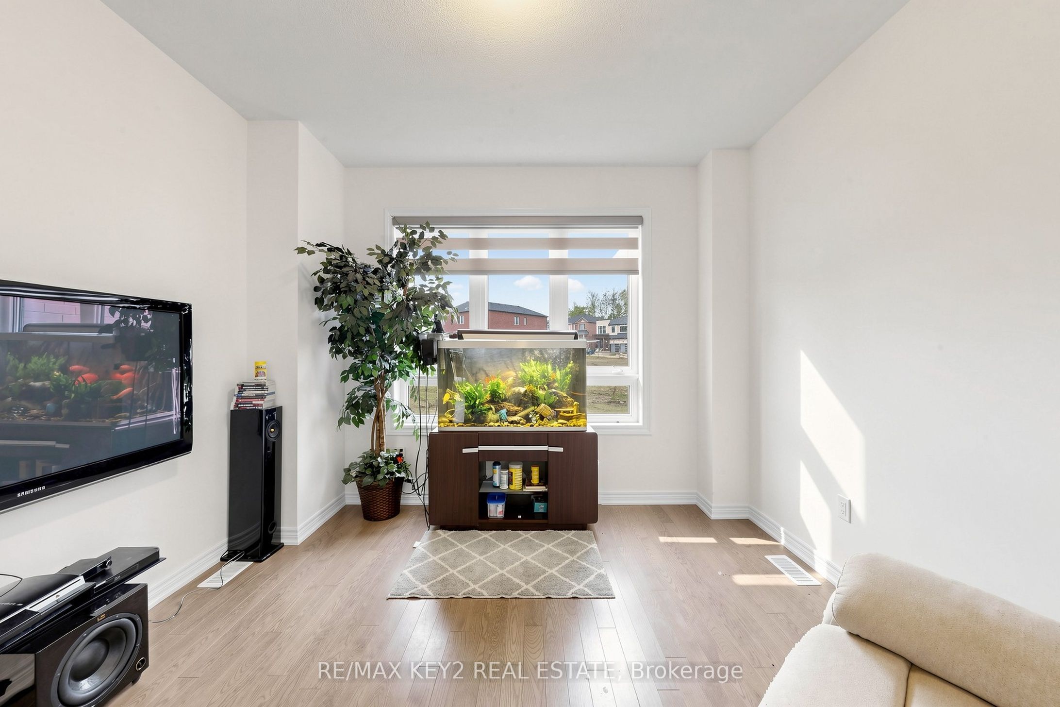 2955 Starlight Drive, Pickering 5