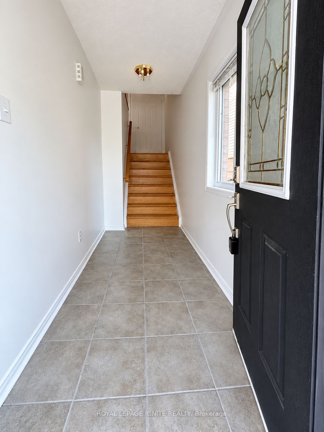 15 Mcgonigal Lane, Ajax 4