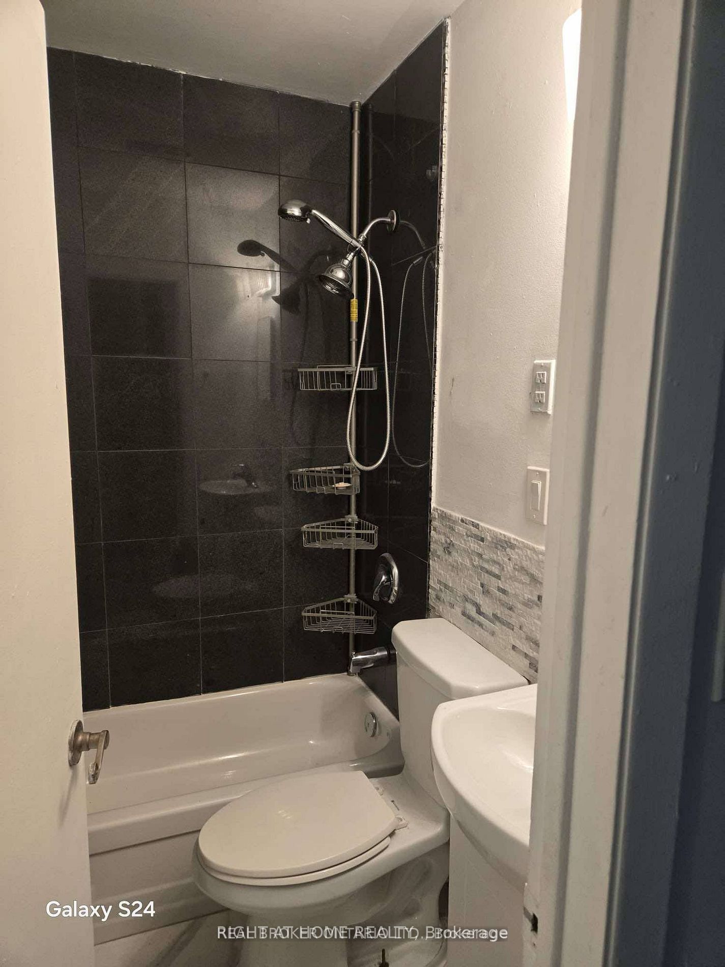 Unit Main - 210 Mary Street N, Oshawa 4