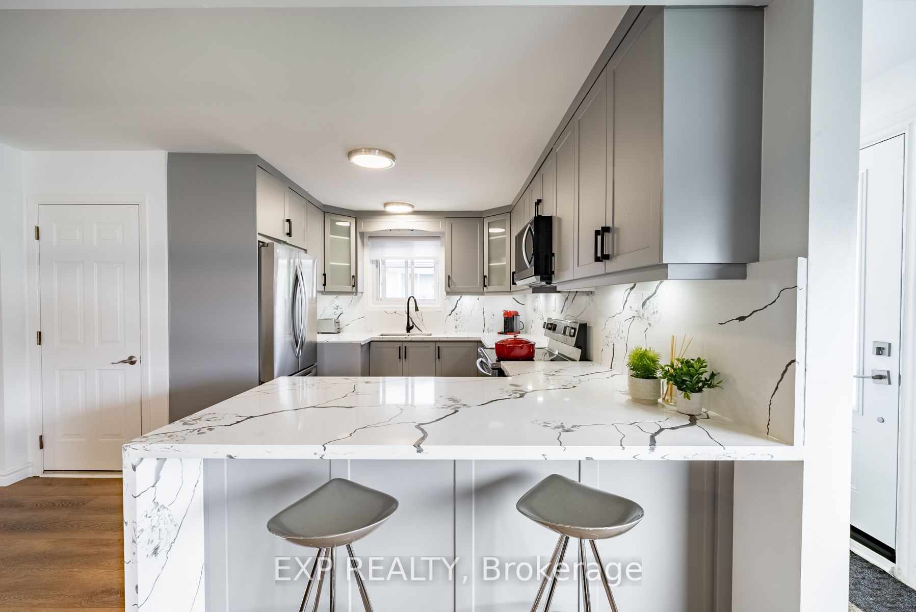 870 Modlin Road, Pickering 5