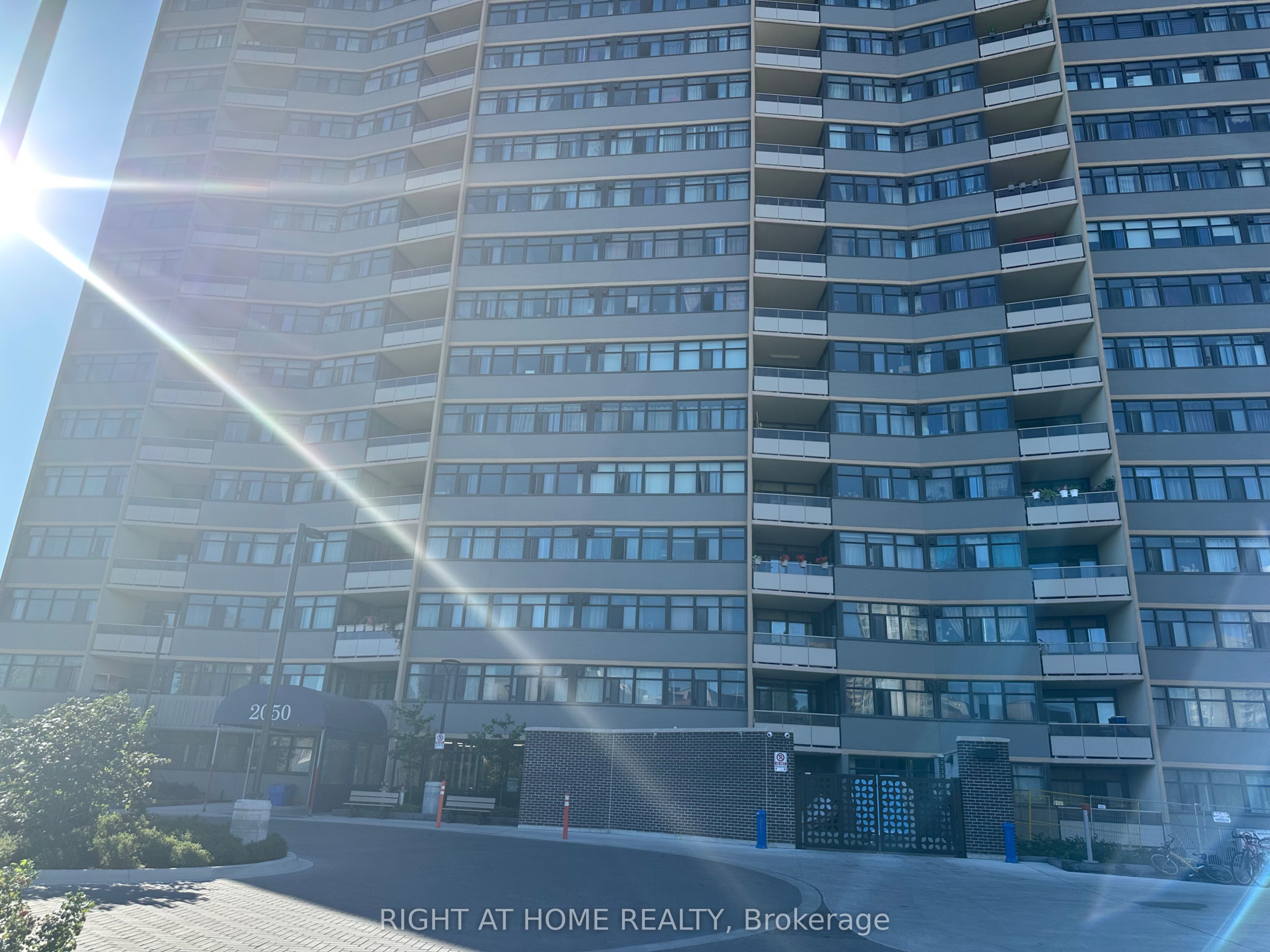 Unit 1704 - 2050 Bridletowne Circle, Scarborough 4