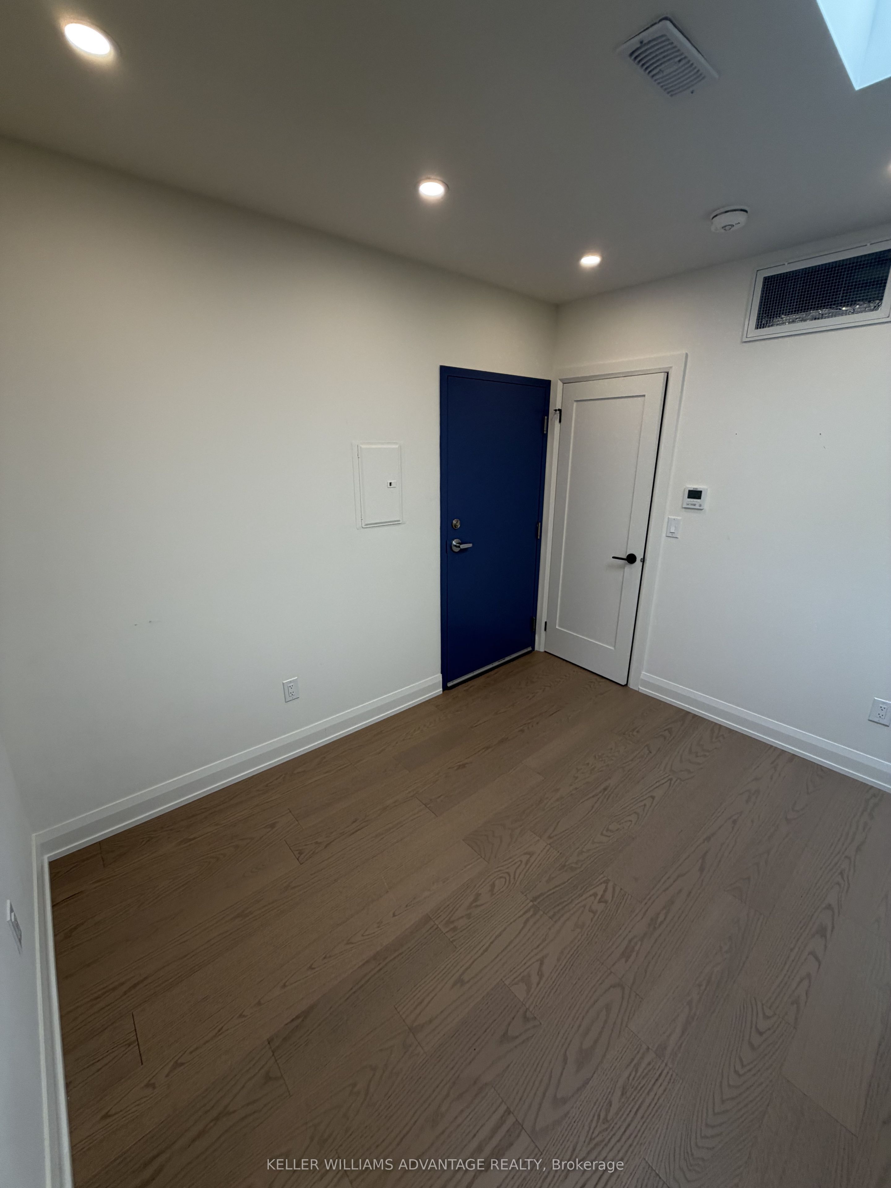 Unit 202 - 2034 Danforth Avenue, Toronto 5