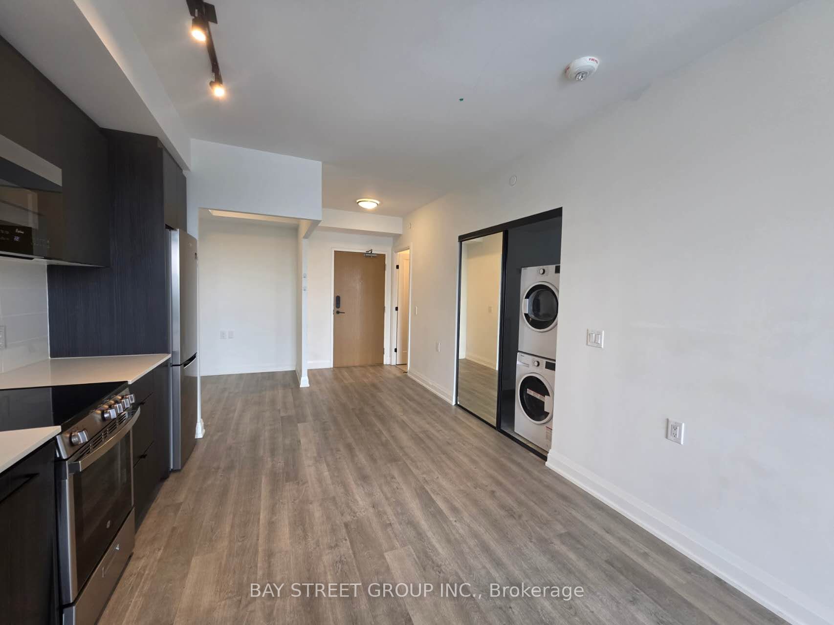 Unit 801 - 2369 Danforth Avenue, Toronto 3