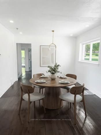 Unit Main - 240 Parkview Hill Crescent, Toronto 3