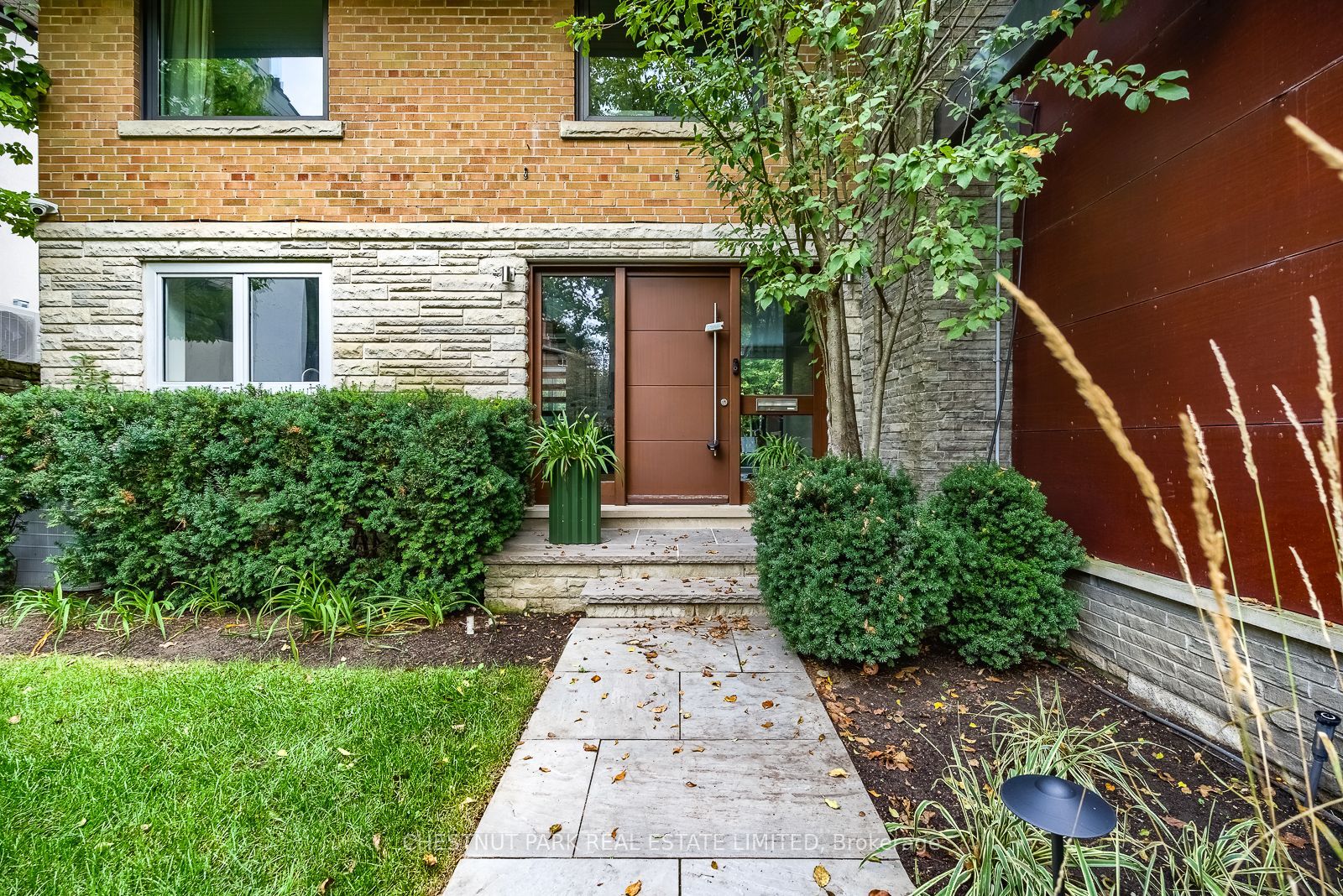 16 Fallingbrook Wood, Scarborough 3