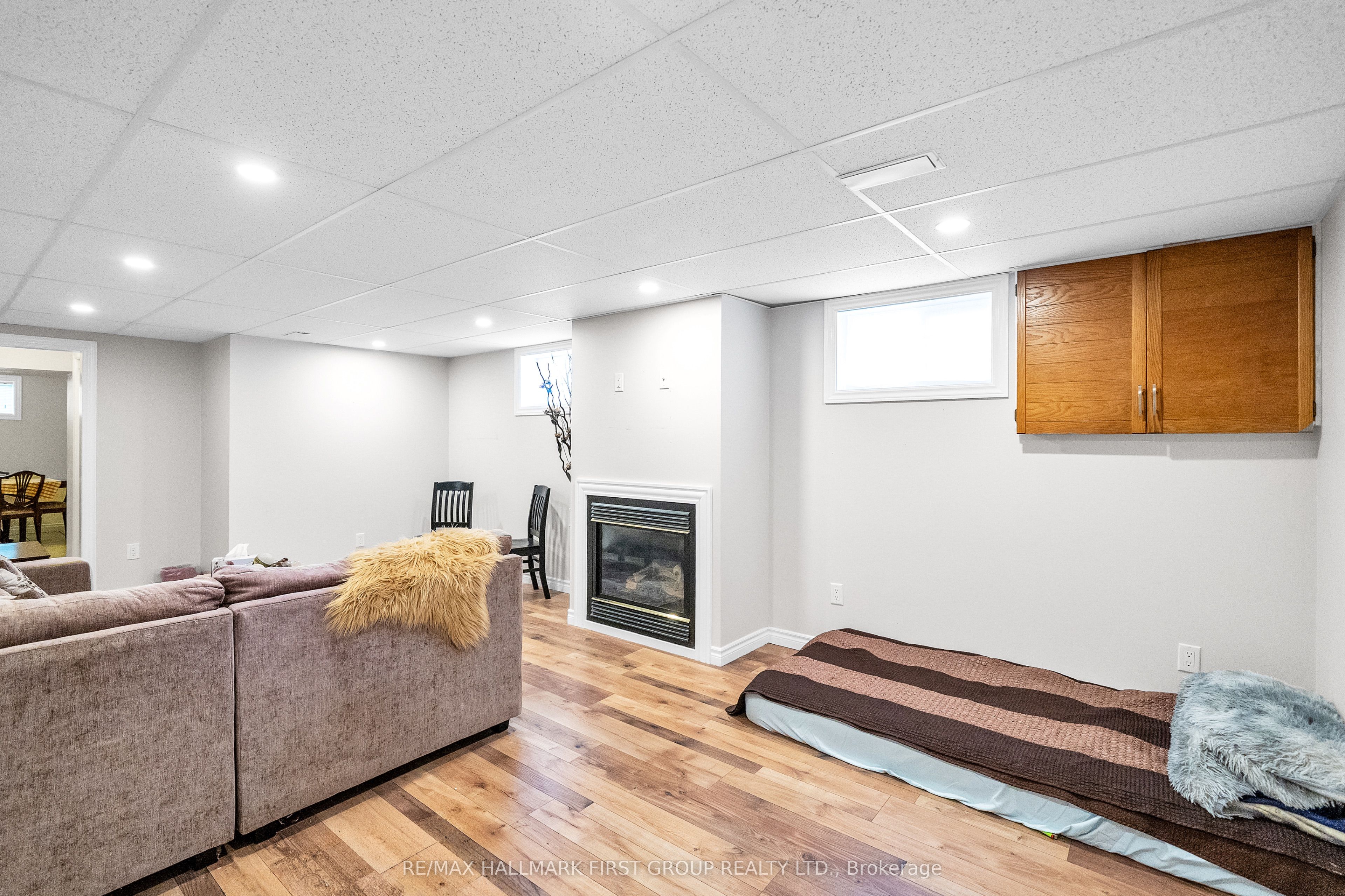 487 Cunningham Avenue, Oshawa 3